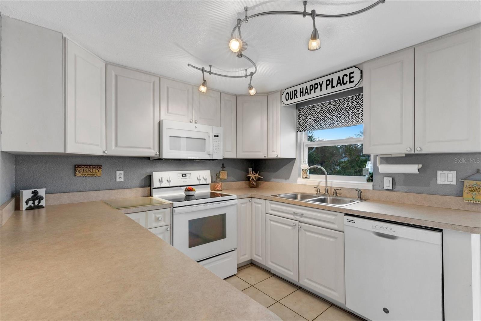 852 E 6TH ST, ENGLEWOOD, FL, 34223