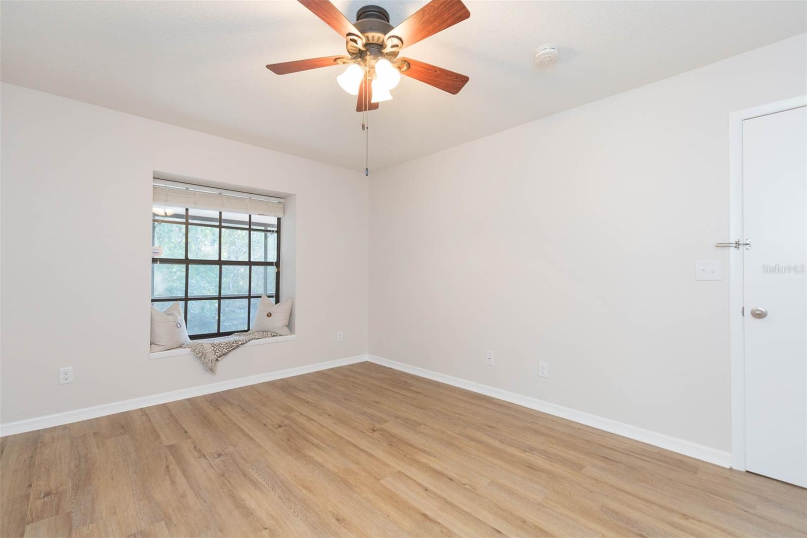 3925 SHORESIDE CIR, TAMPA, FL, 33624