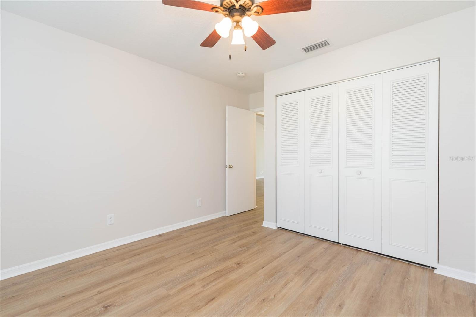 3925 SHORESIDE CIR, TAMPA, FL, 33624