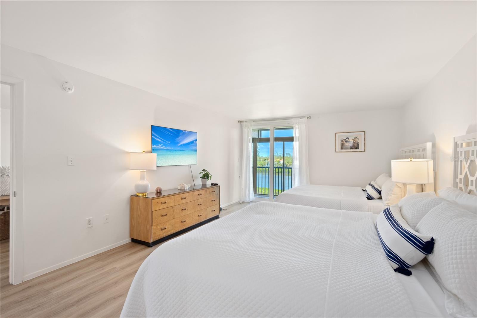 3240 GULF OF MEXICO DR #B404, LONGBOAT KEY, FL, 34228