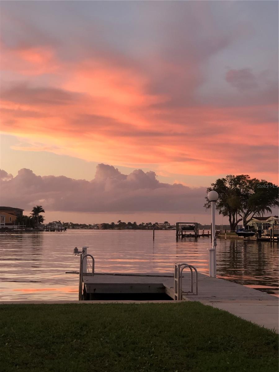 406 161ST AVE, REDINGTON BEACH, FL, 33708