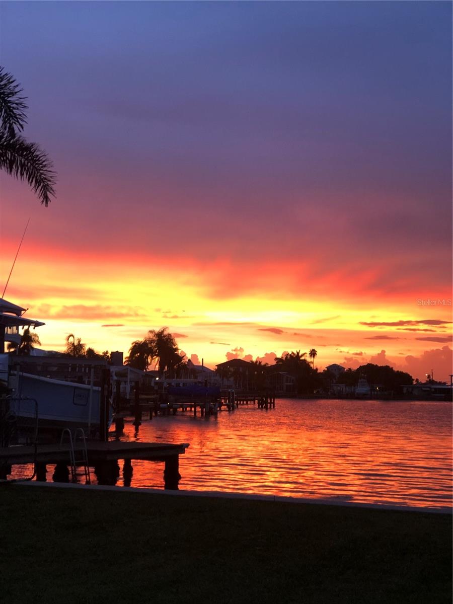 406 161ST AVE, REDINGTON BEACH, FL, 33708