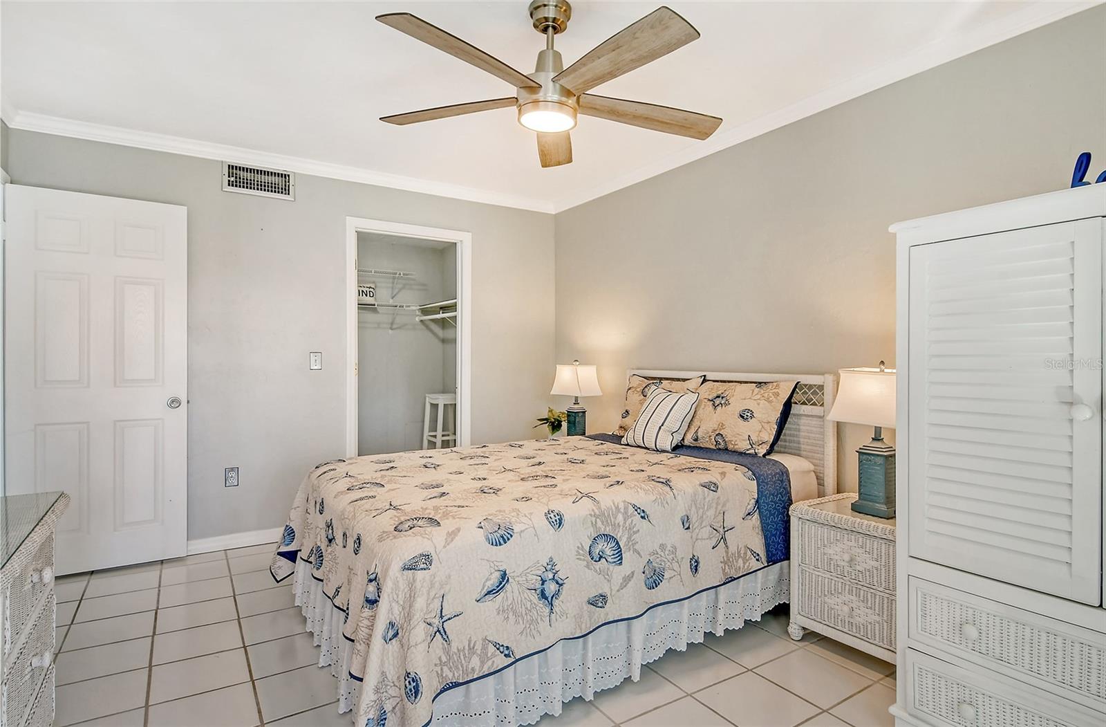 1801 GULF DR N #204, BRADENTON BEACH, FL, 34217
