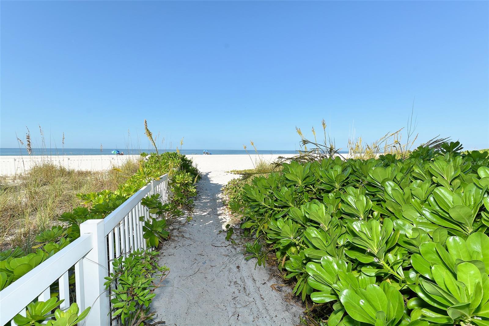 1801 GULF DR N #204, BRADENTON BEACH, FL, 34217