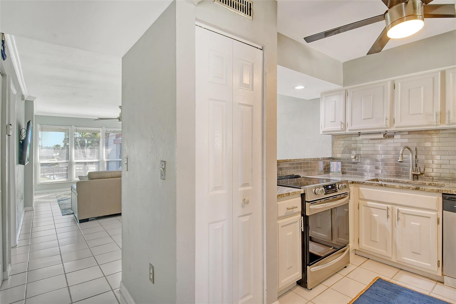 1801 GULF DR N #204, BRADENTON BEACH, FL, 34217