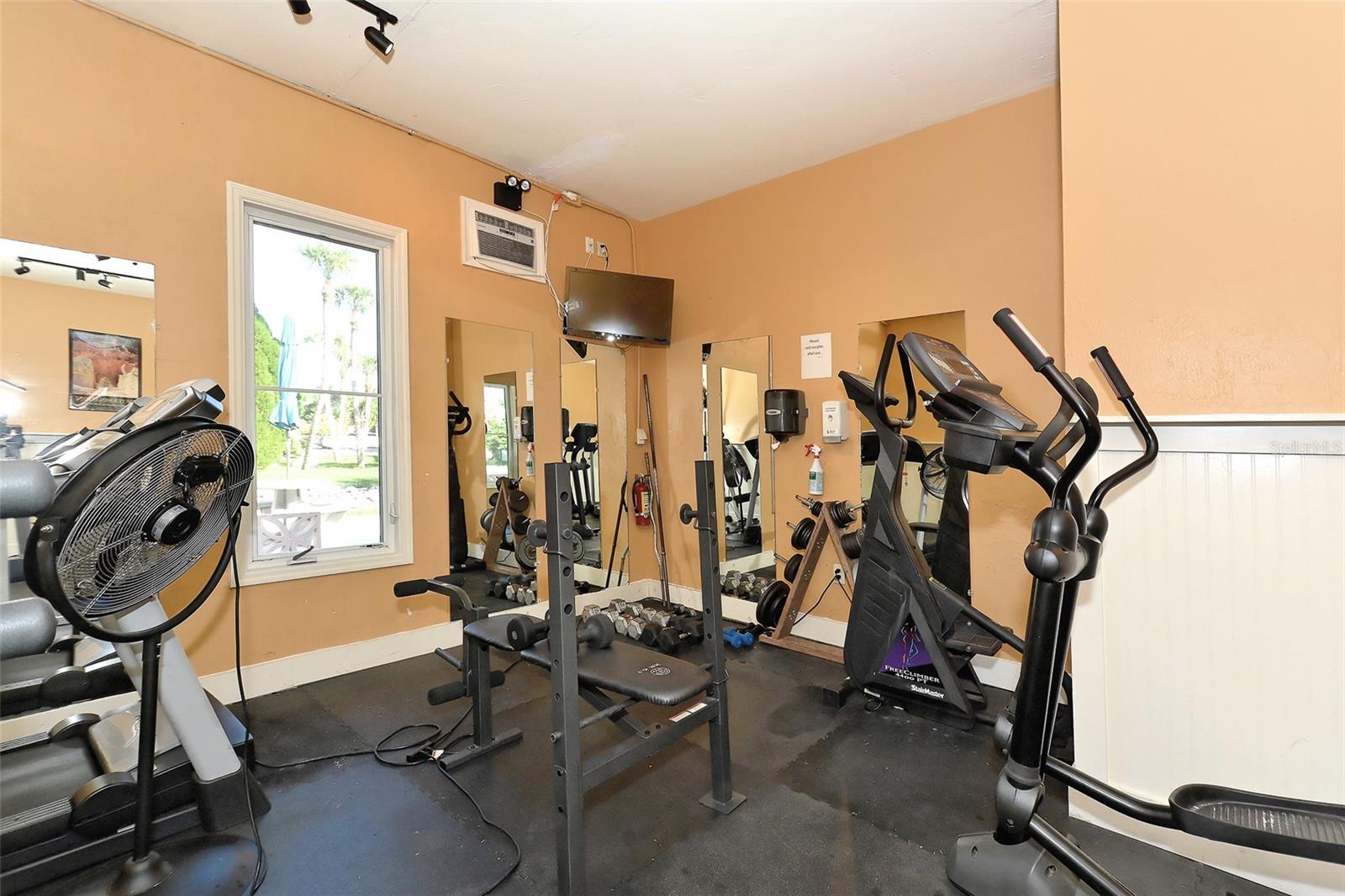 1801 GULF DR N #204, BRADENTON BEACH, FL, 34217