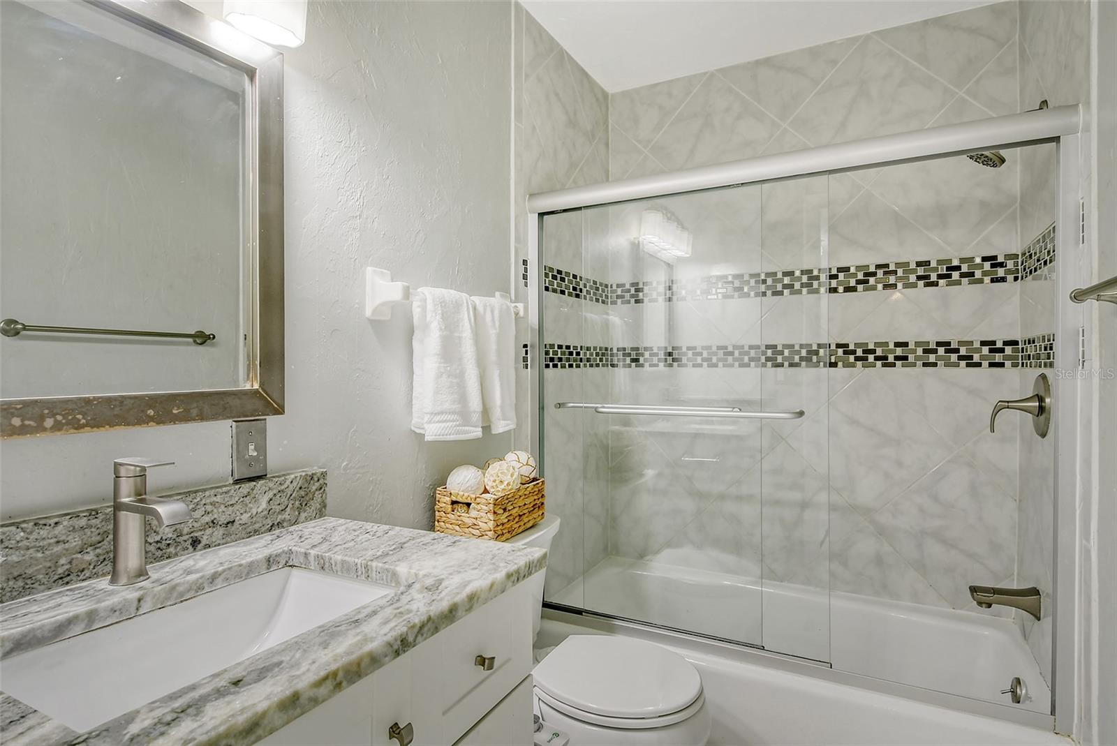 1801 GULF DR N #204, BRADENTON BEACH, FL, 34217