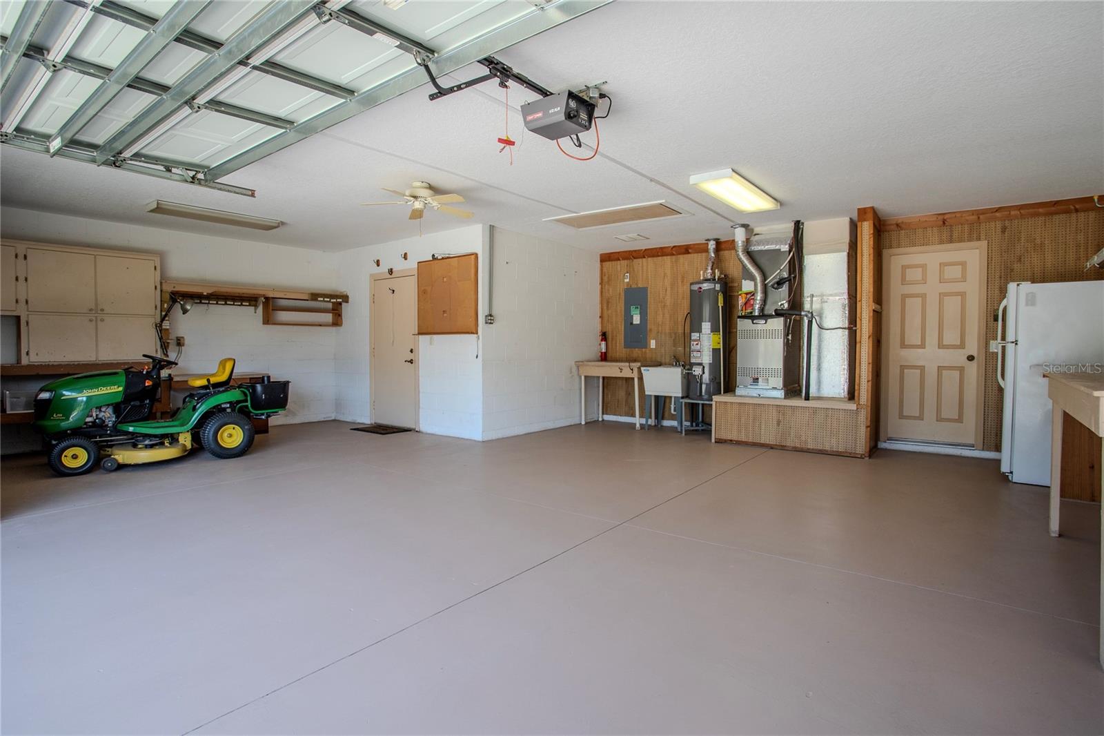 5075 CHINA SEA DR, TAVARES, FL, 32778