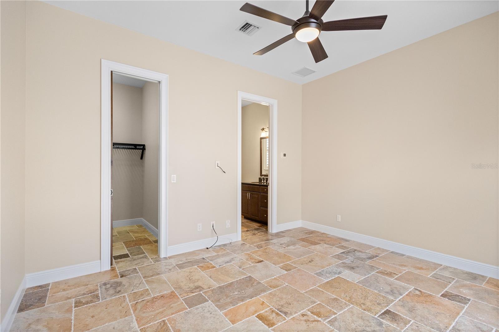 158 E TAMPA AVE, VENICE, FL, 34285