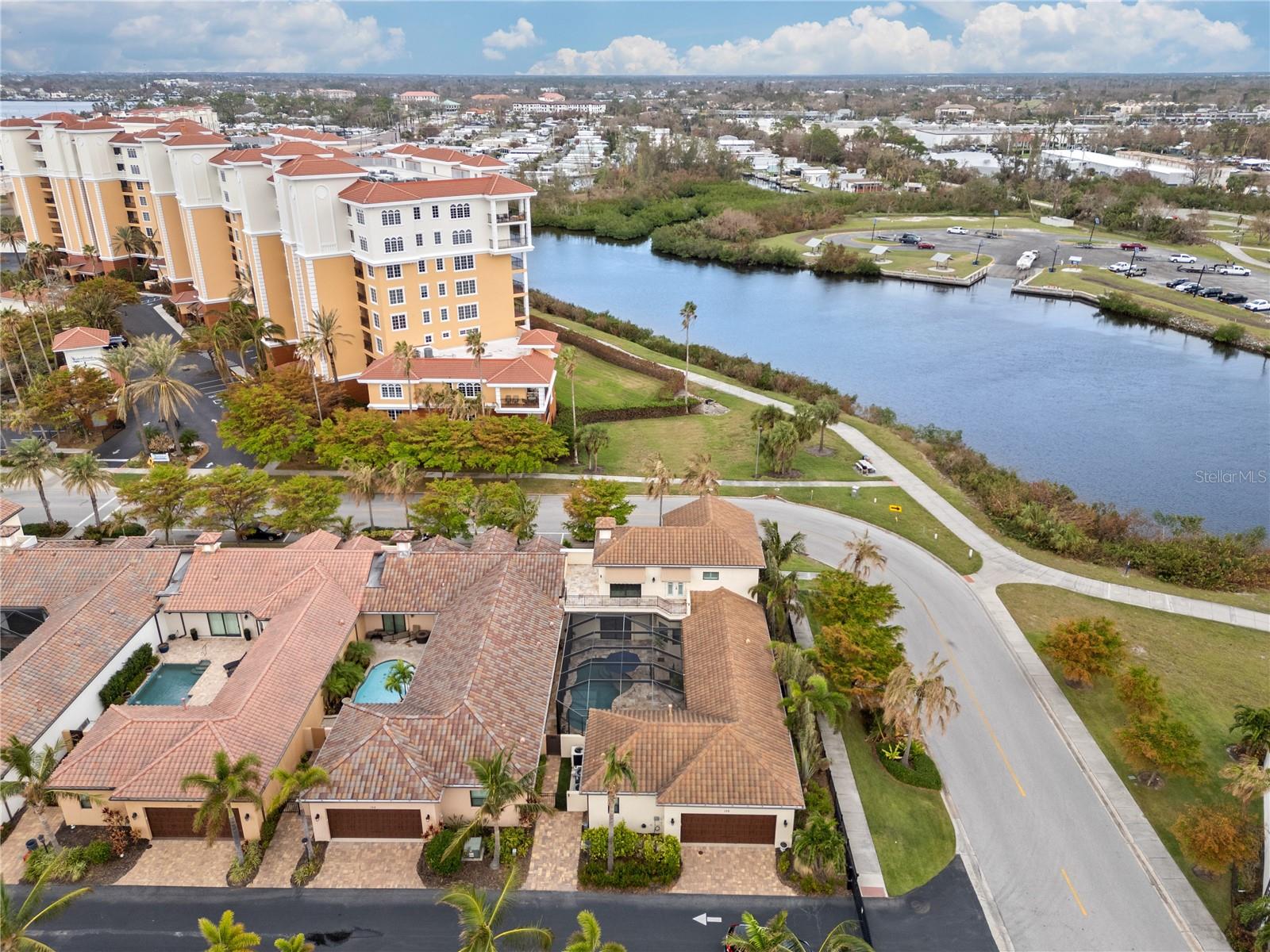 158 E TAMPA AVE, VENICE, FL, 34285