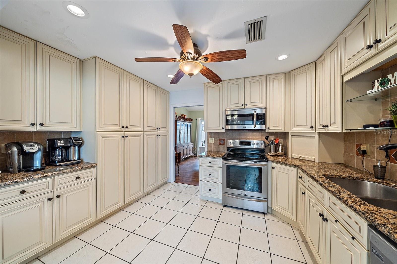 57 SANDSTONE CIR, VENICE, FL, 34293