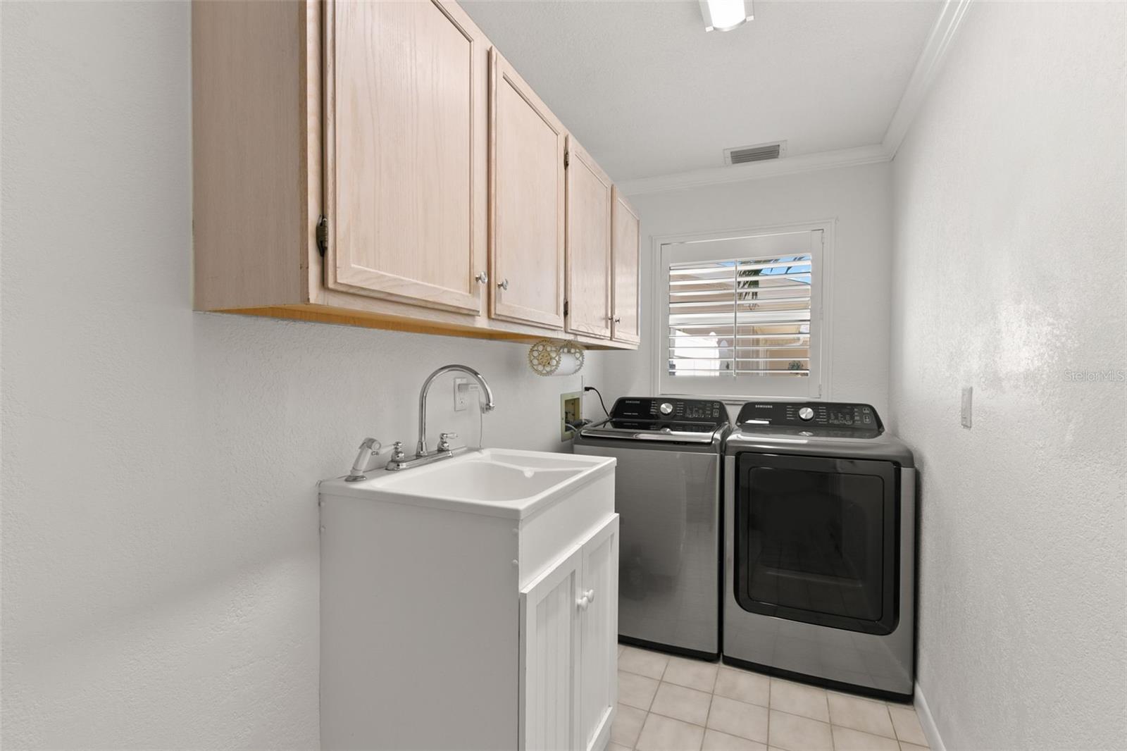 237 2ND ST W, TIERRA VERDE, FL, 33715