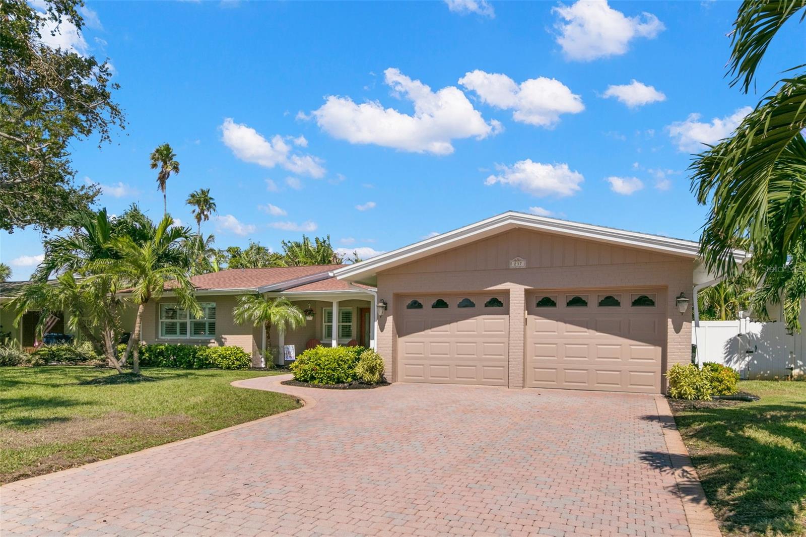 237 2ND ST W, TIERRA VERDE, FL, 33715