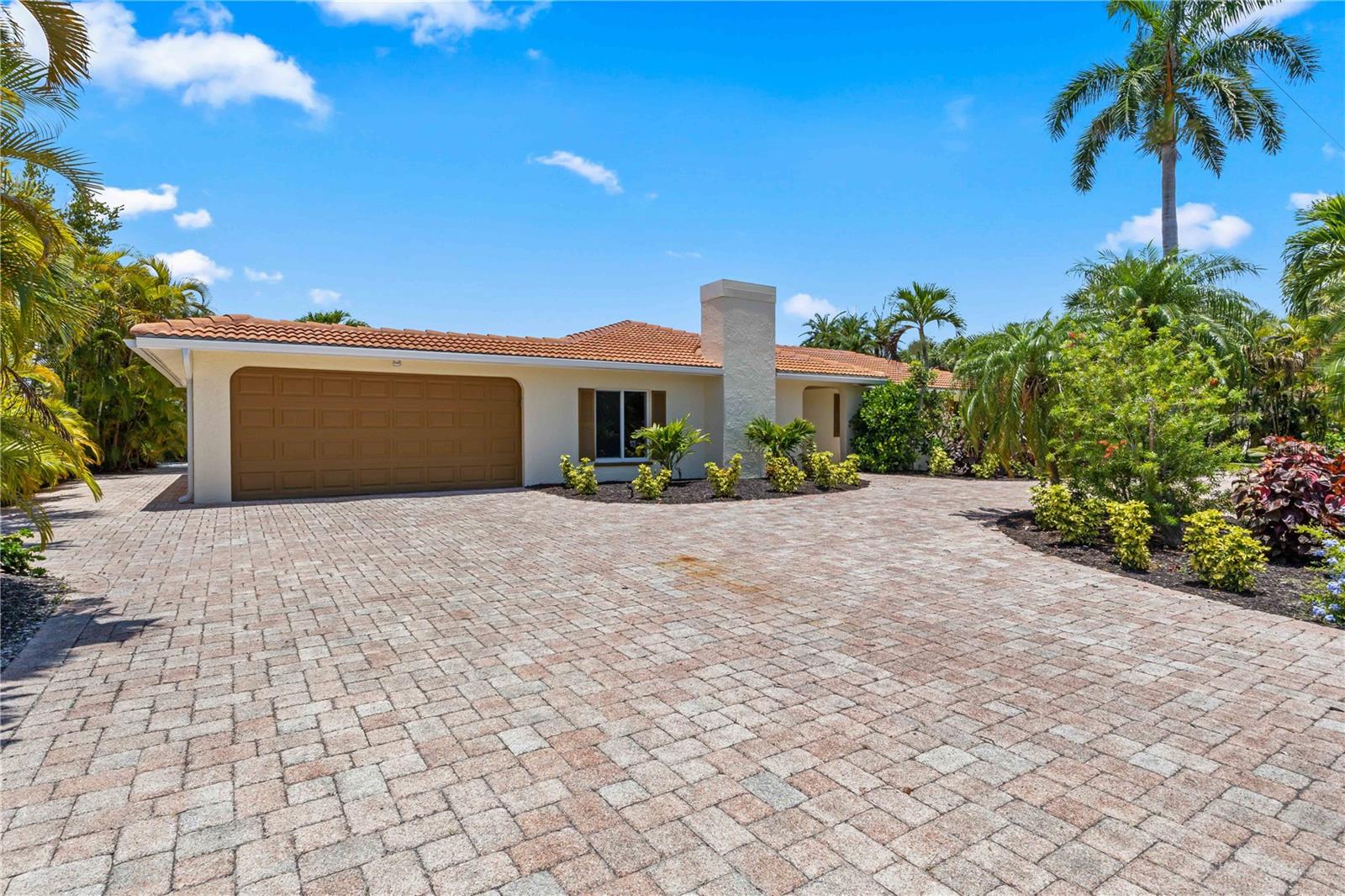 9421 MOONLIGHT DR, SANIBEL, FL, 33957