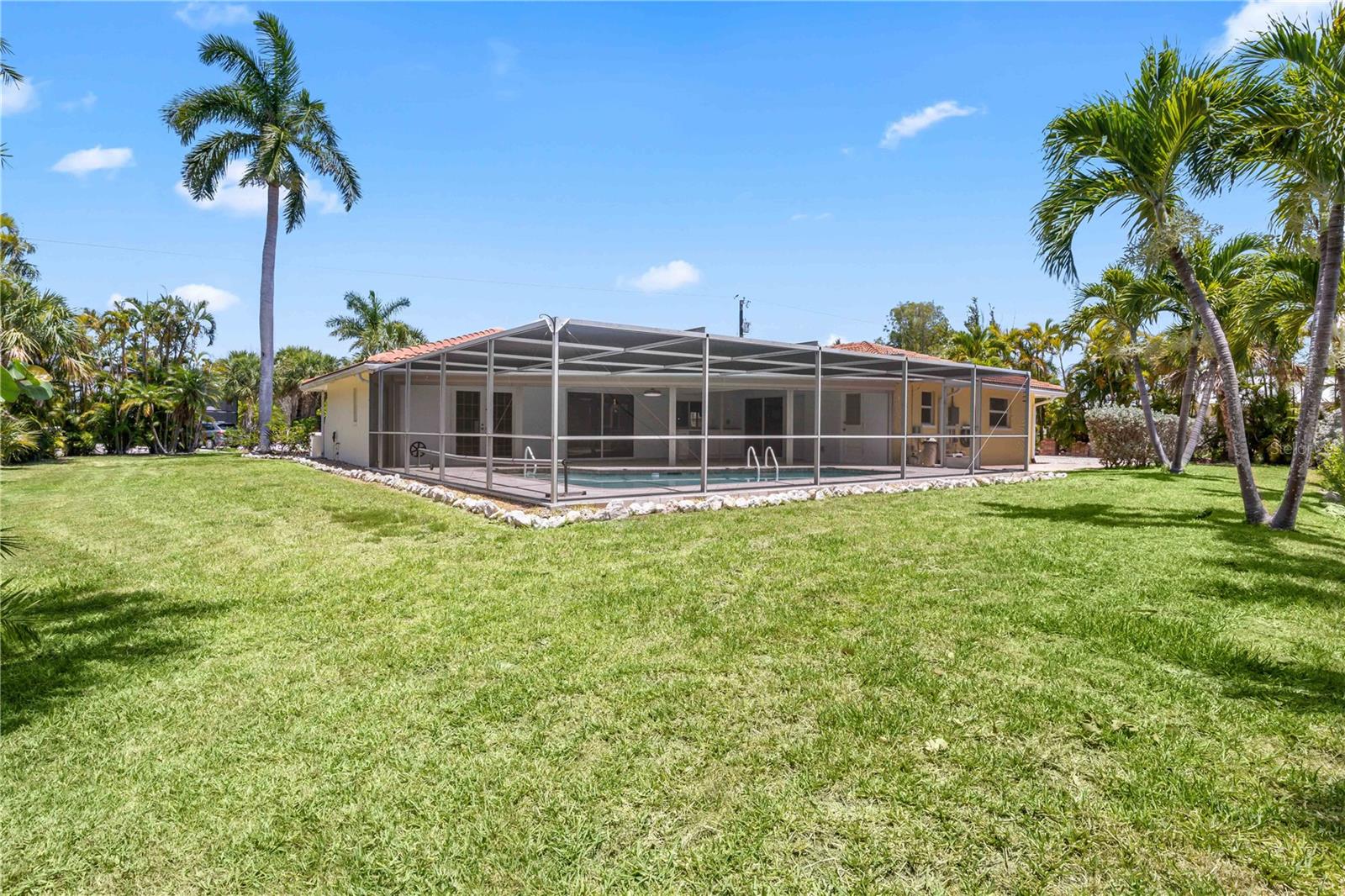 9421 MOONLIGHT DR, SANIBEL, FL, 33957