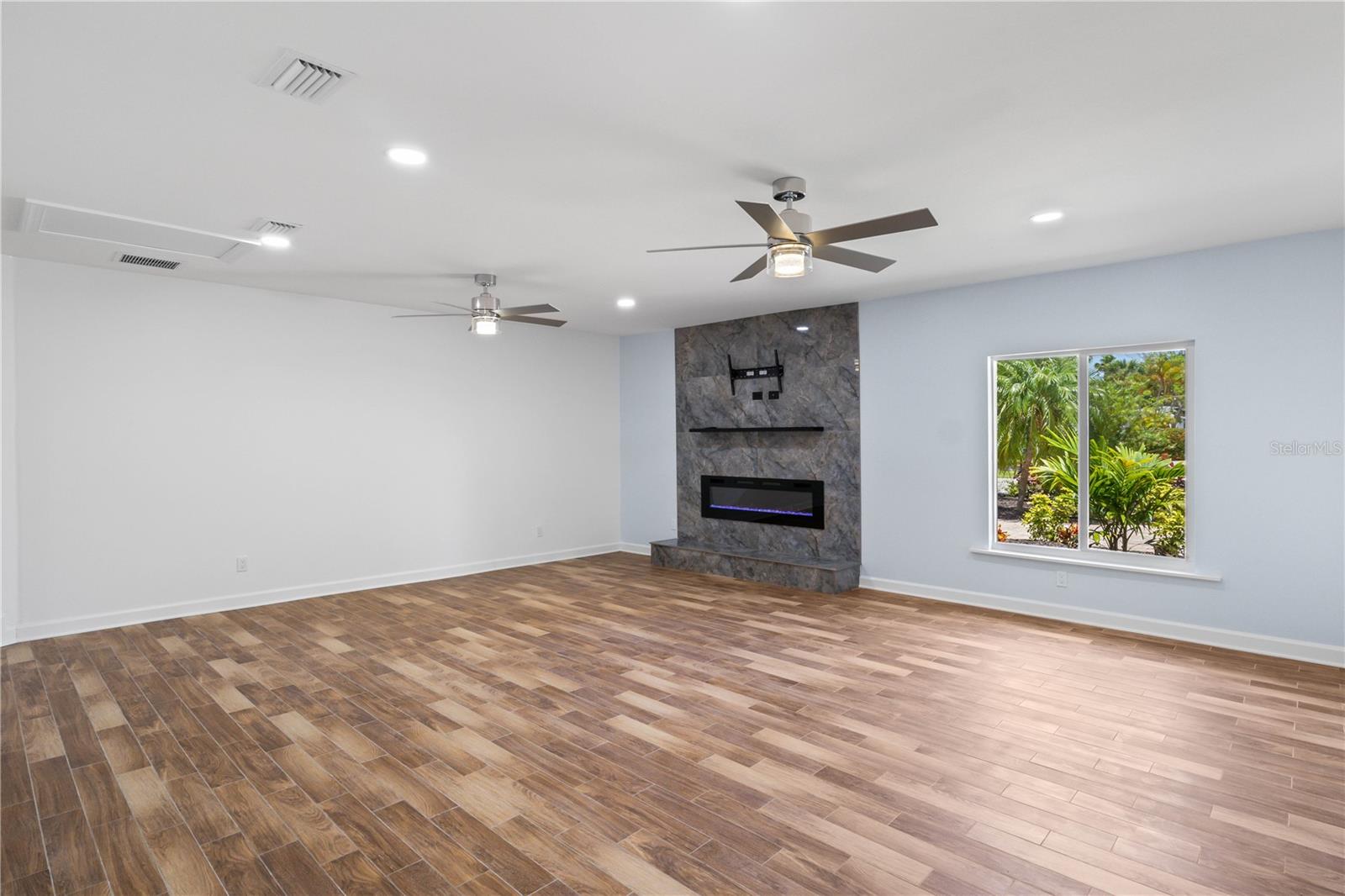 9421 MOONLIGHT DR, SANIBEL, FL, 33957