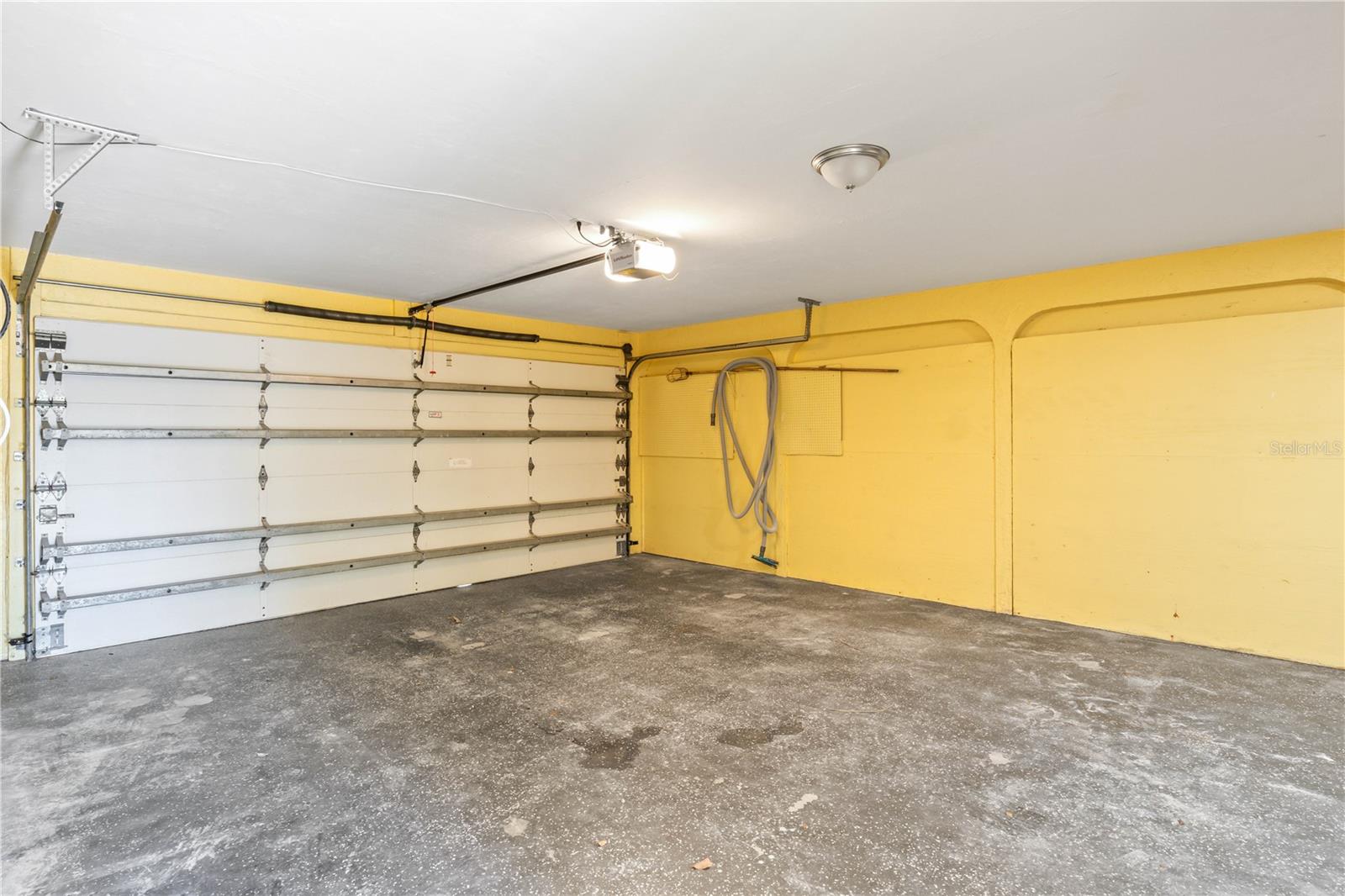 9421 MOONLIGHT DR, SANIBEL, FL, 33957