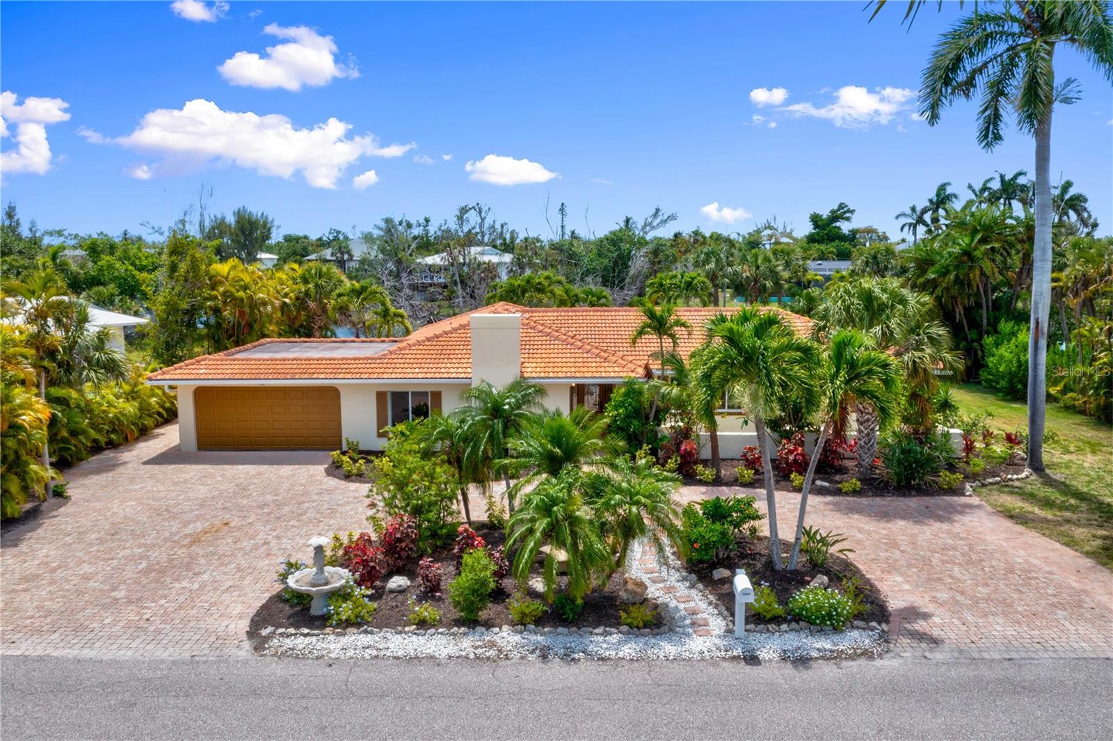9421 MOONLIGHT DR, SANIBEL, FL, 33957
