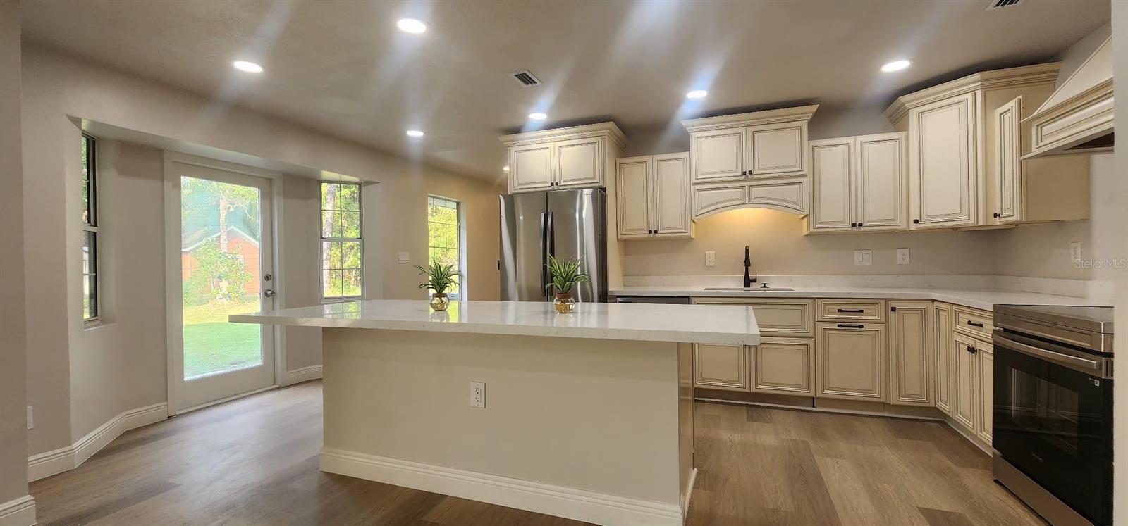 100 REDBUD WOODS TRL, PALATKA, FL, 32177
