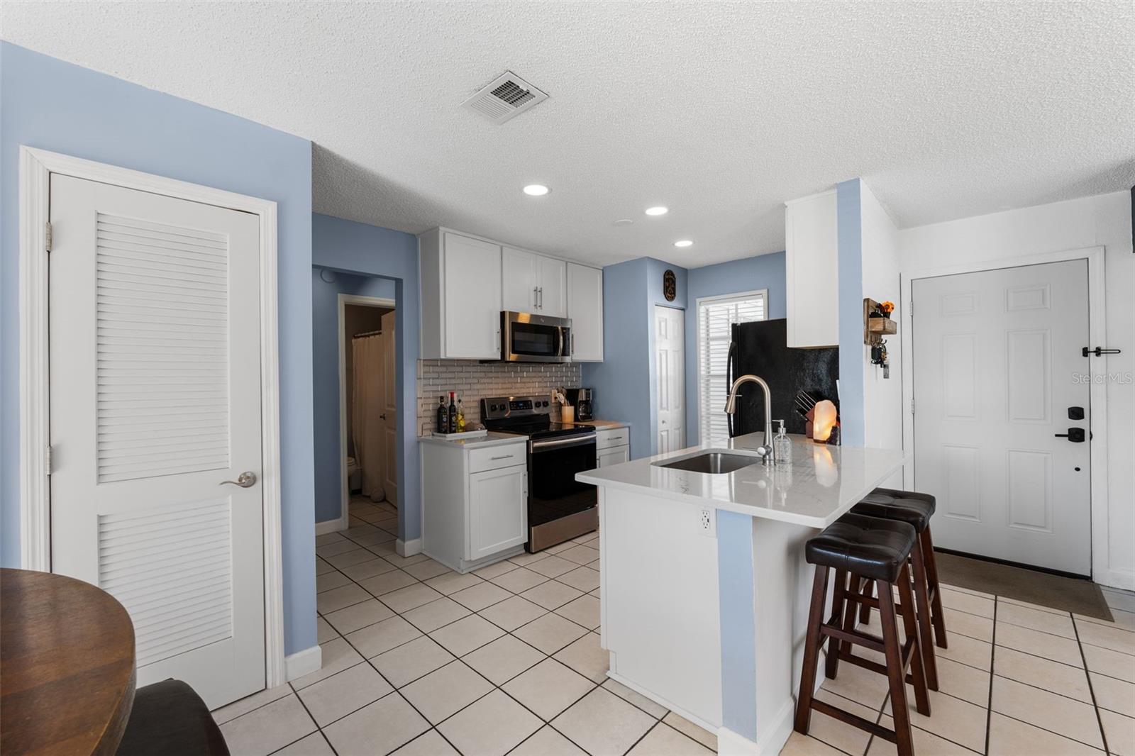 12101 ARMENIA GABLES CIR, TAMPA, FL, 33612
