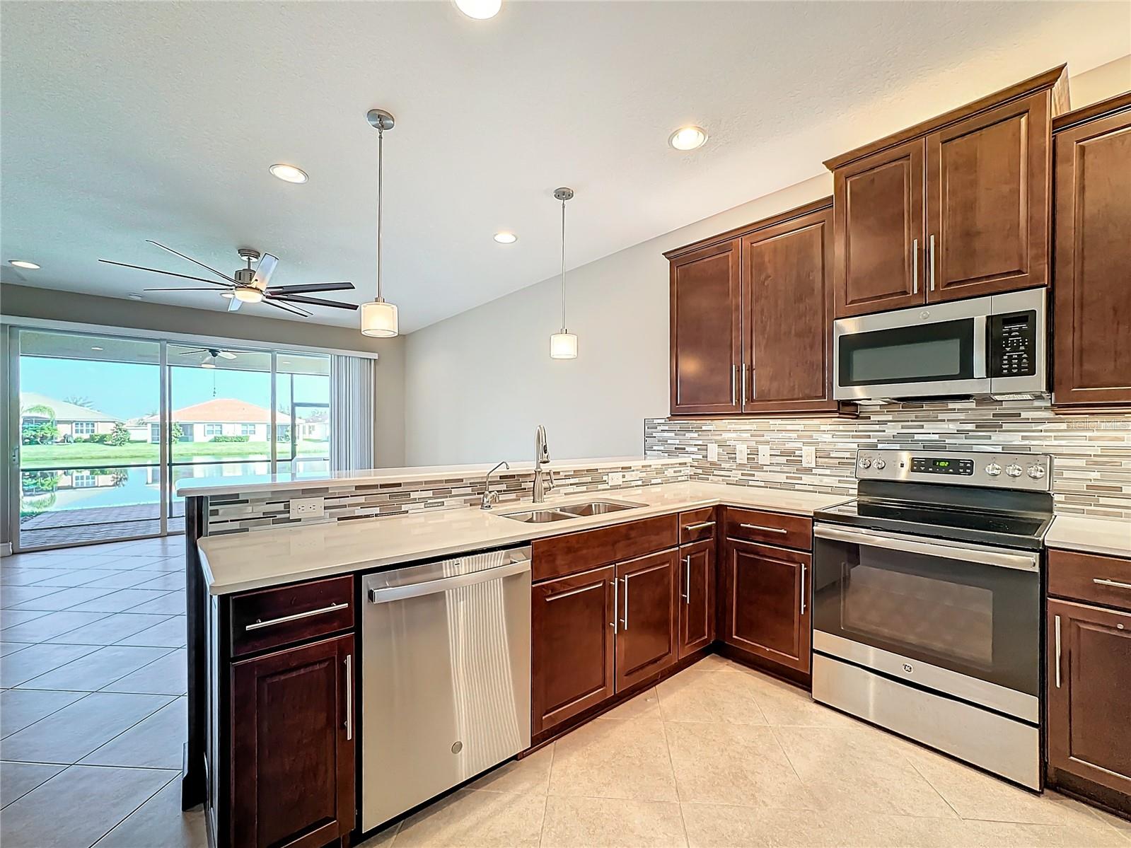 4847 MARBLE SPRINGS CIR, WIMAUMA, FL, 33598