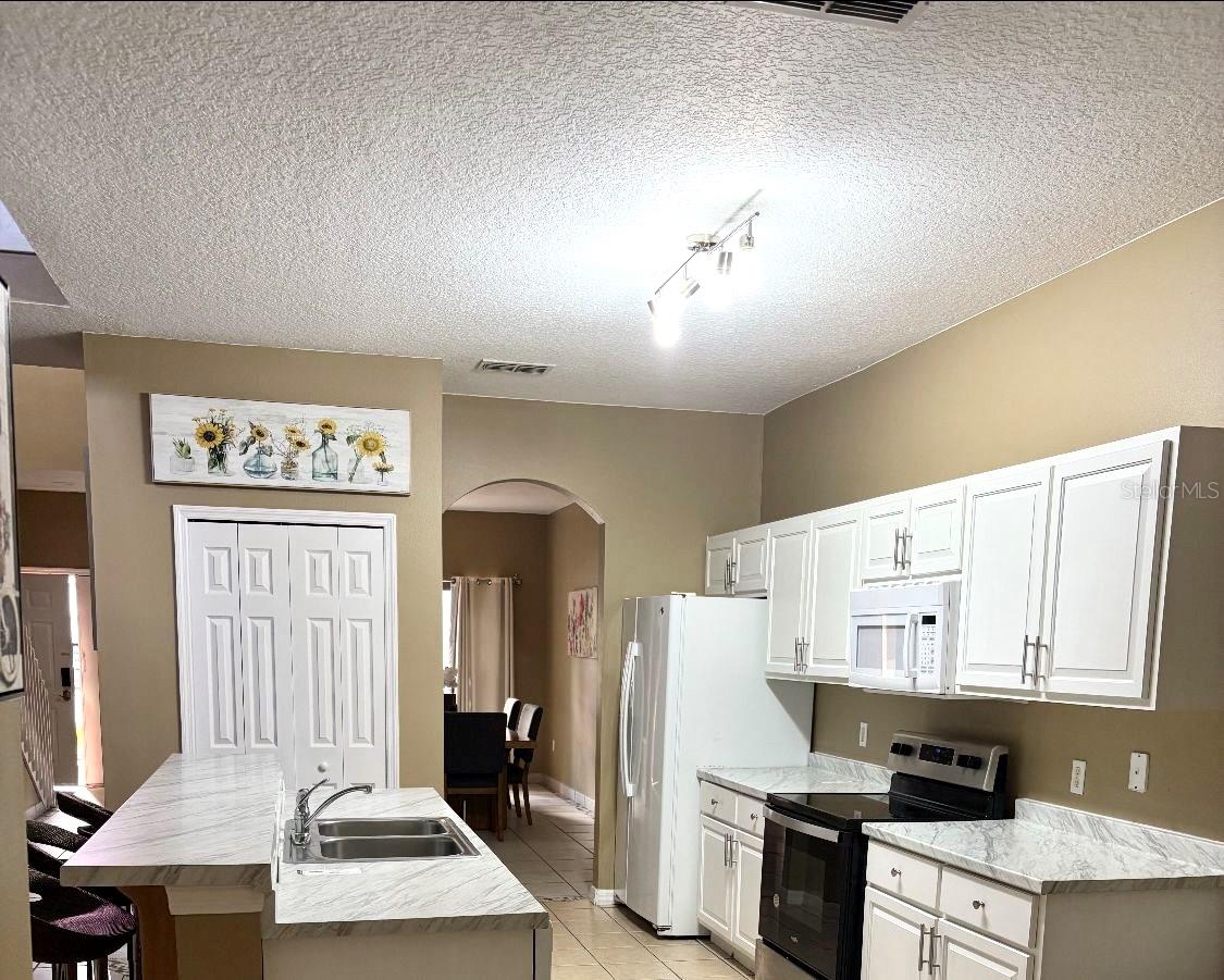 4615 CUMBRIAN LAKES DR, KISSIMMEE, FL, 34746