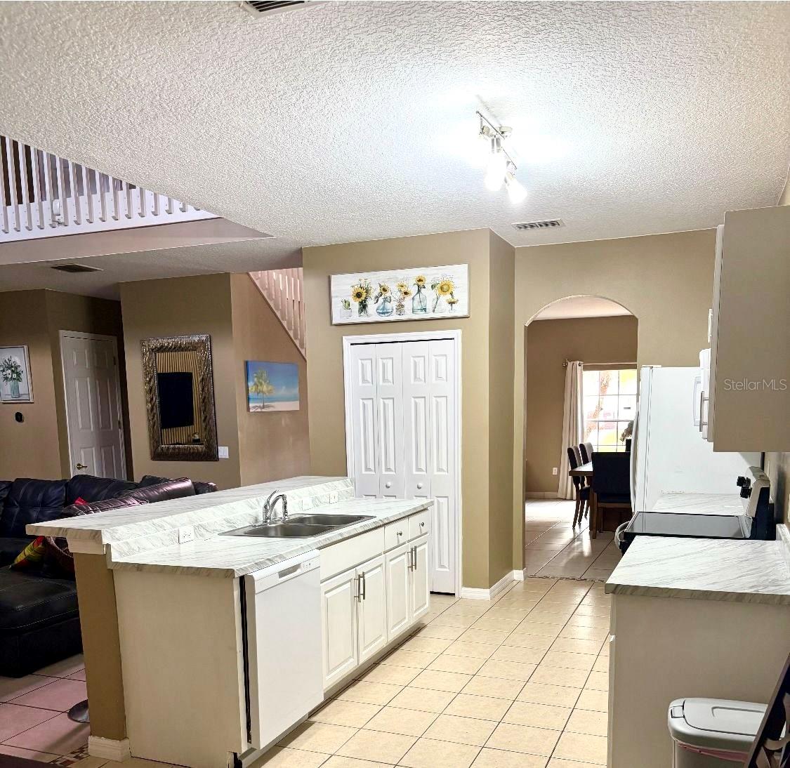 4615 CUMBRIAN LAKES DR, KISSIMMEE, FL, 34746
