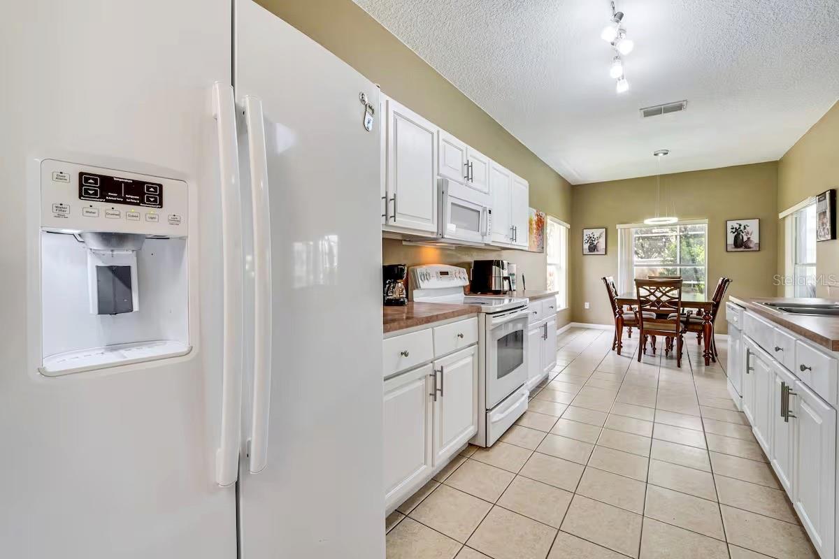 4615 CUMBRIAN LAKES DR, KISSIMMEE, FL, 34746