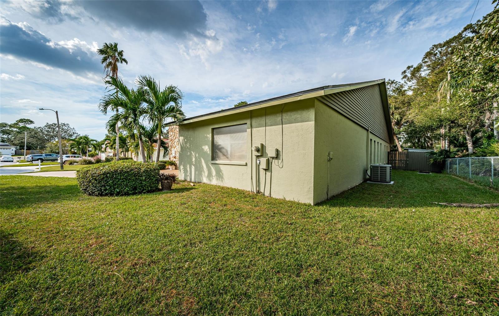 2025 MACARTHUR CT, DUNEDIN, FL, 34698