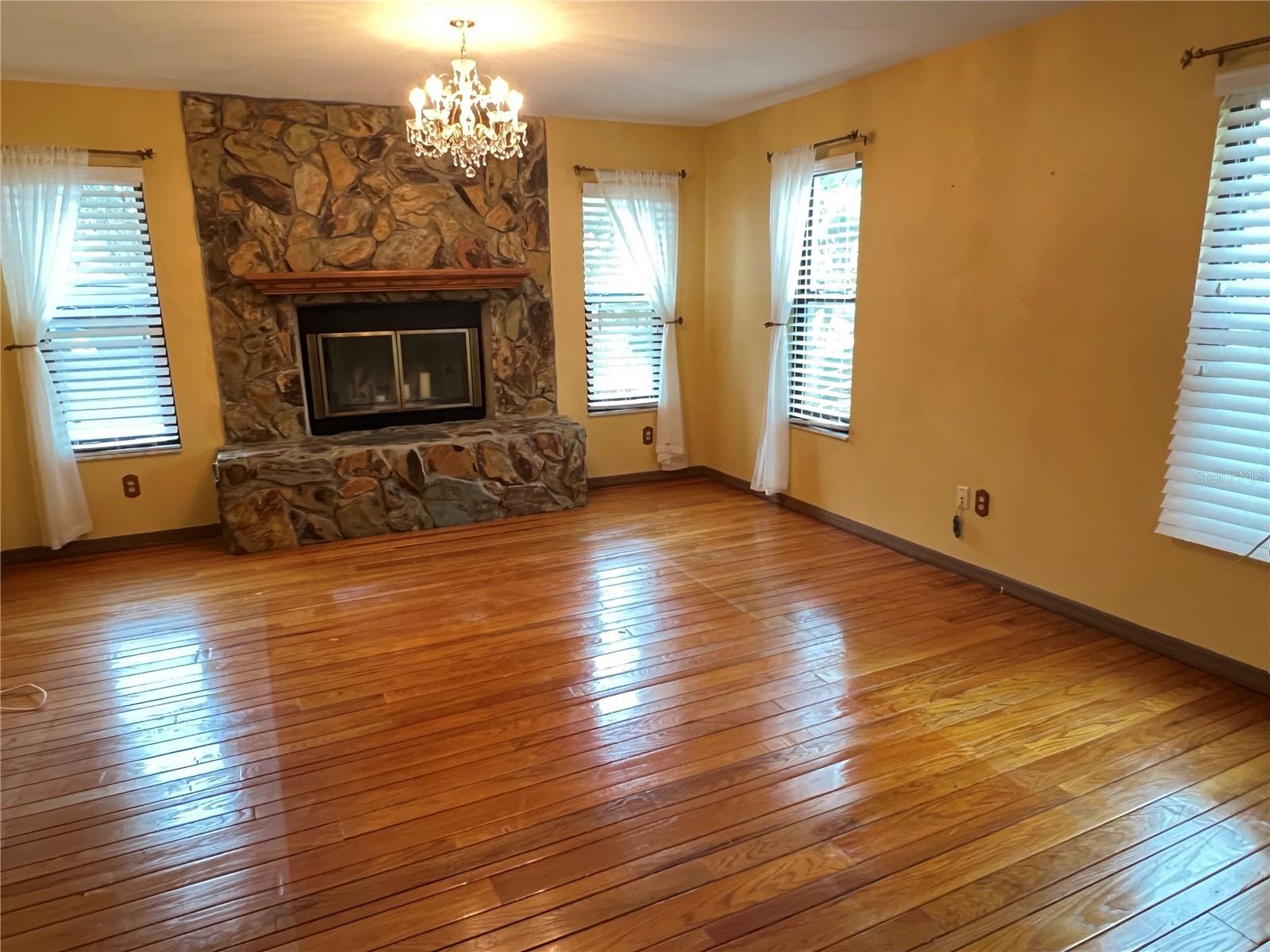2025 MACARTHUR CT, DUNEDIN, FL, 34698