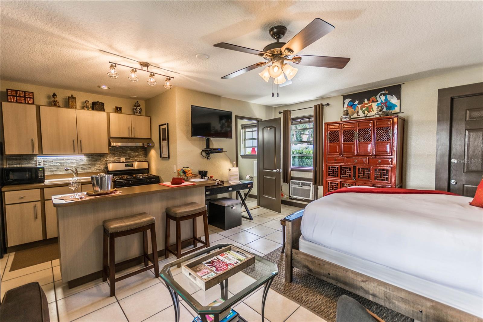 600 OAKRIDGE BLVD, DAYTONA BEACH, FL, 32118