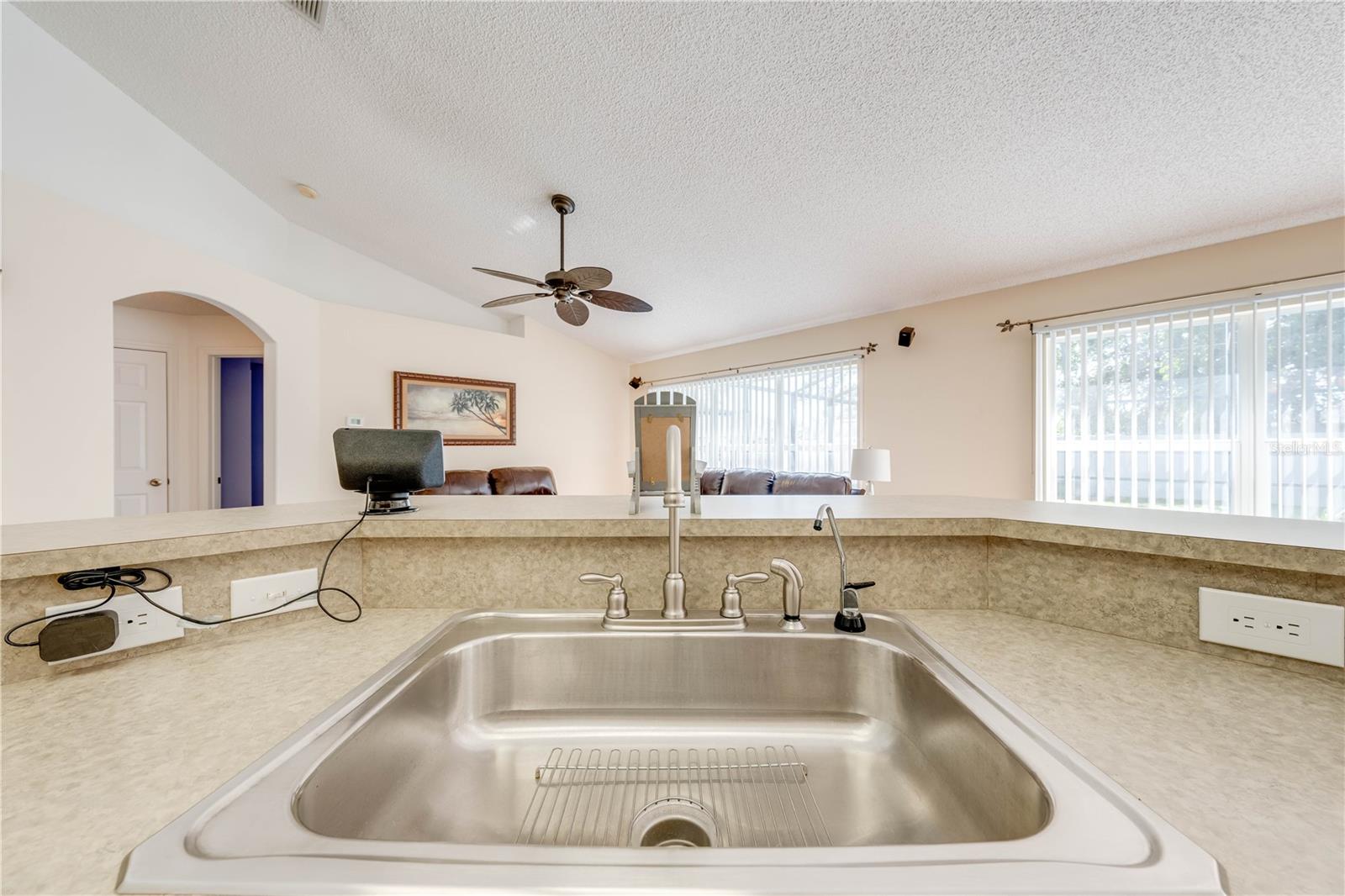 1055 PINDER ST, DELTONA, FL, 32725