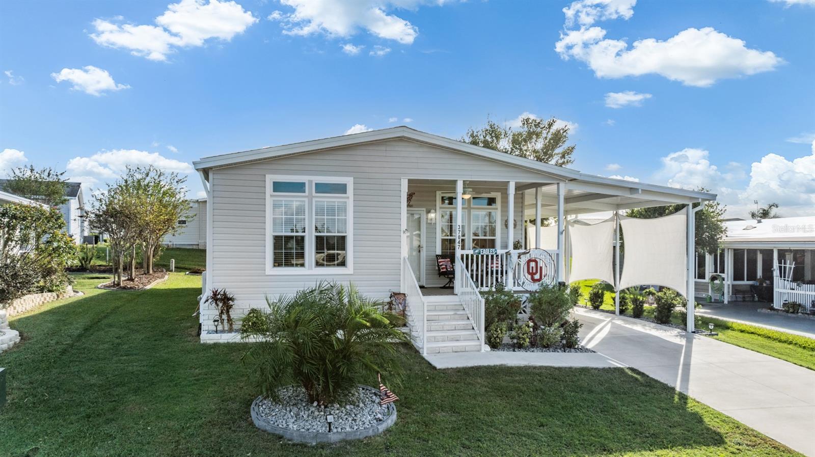 37047 NEUKOM AVE, ZEPHYRHILLS, FL, 33541