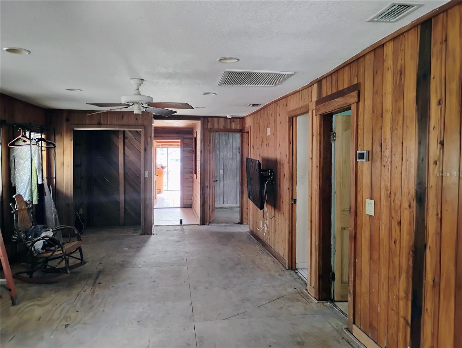 113 BOCA CIEGA DR, MADEIRA BEACH, FL, 33708