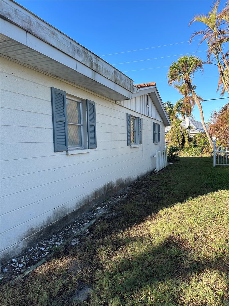 201 LYONS BAY RD, NOKOMIS, FL, 34275