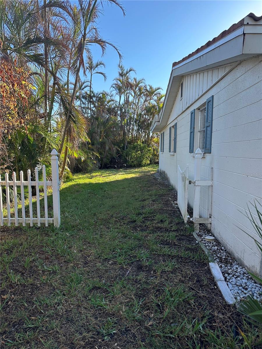 201 LYONS BAY RD, NOKOMIS, FL, 34275
