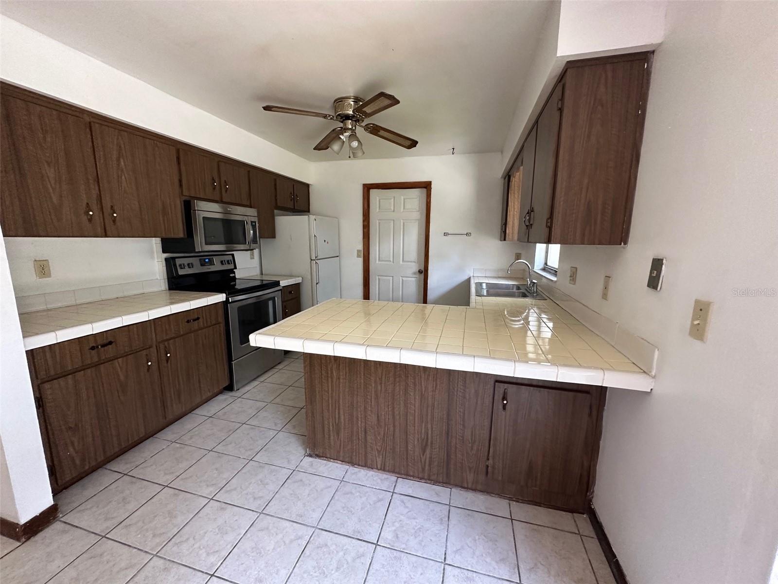 35415 OLD LAKE UNITY RD, FRUITLAND PARK, FL, 34731