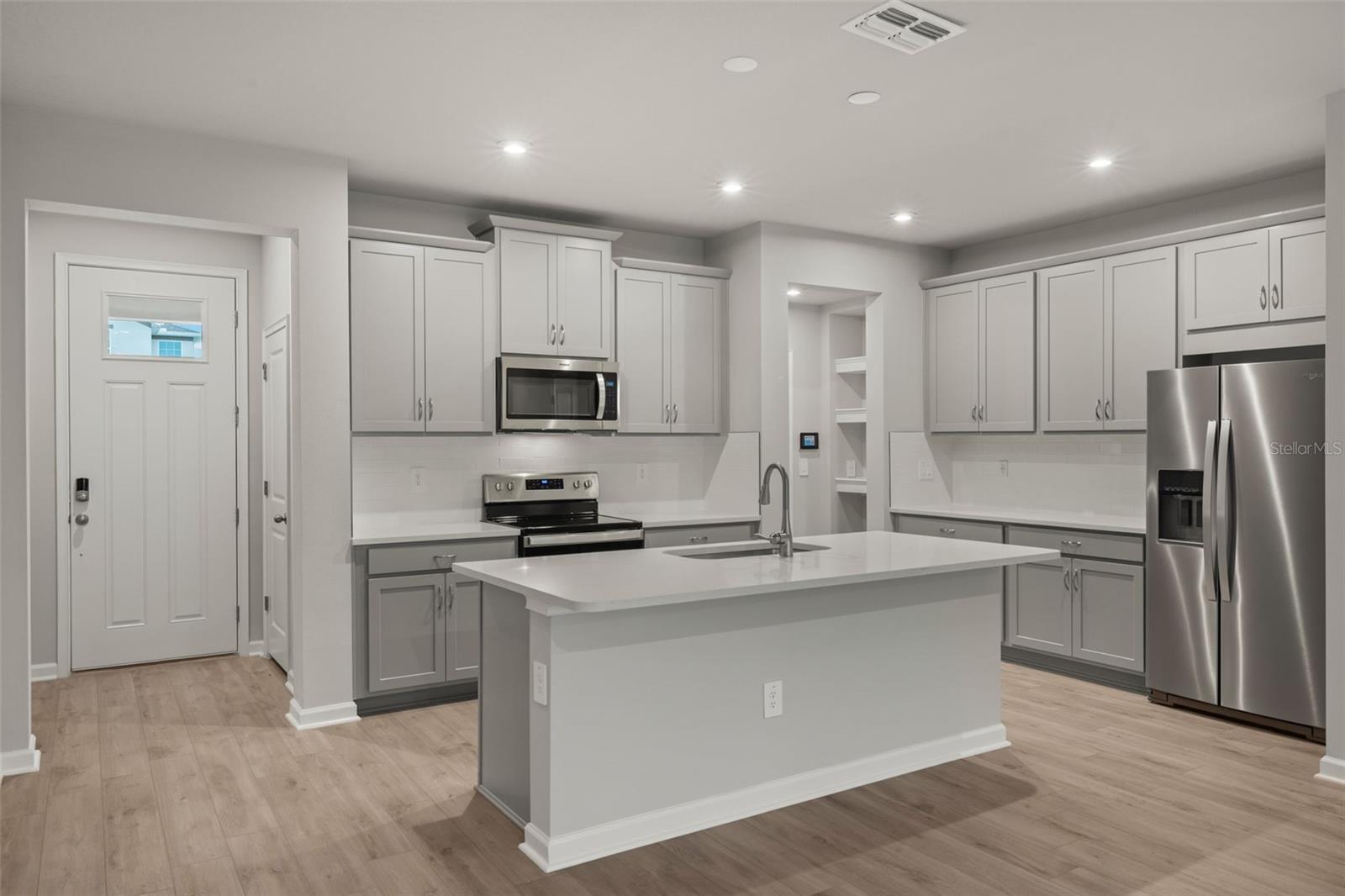 5632 BROOKLET WOODS DR, WESLEY CHAPEL, FL, 33545