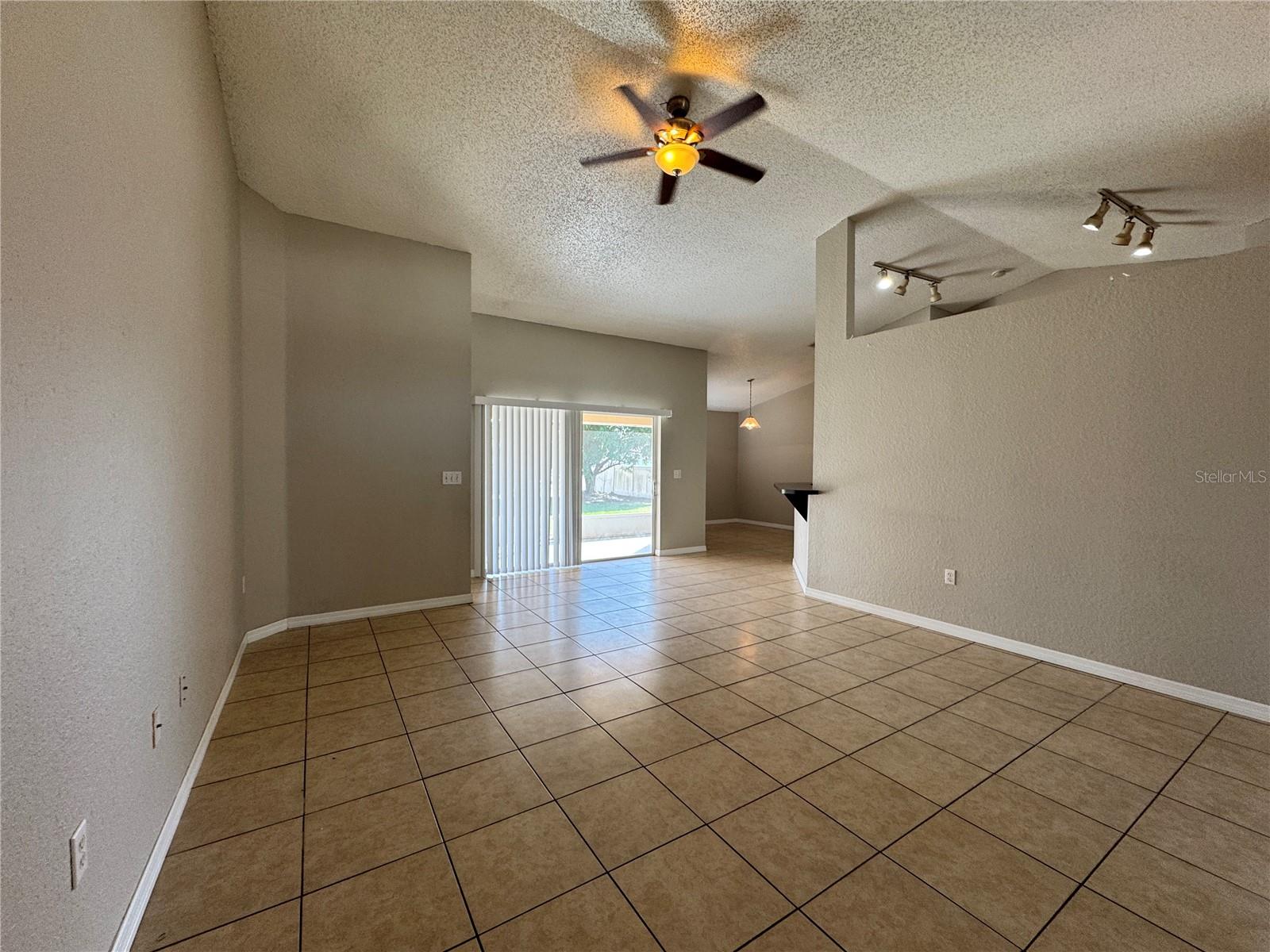 817 HIGHLAND CREST LOOP, LAKE WALES, FL, 33853