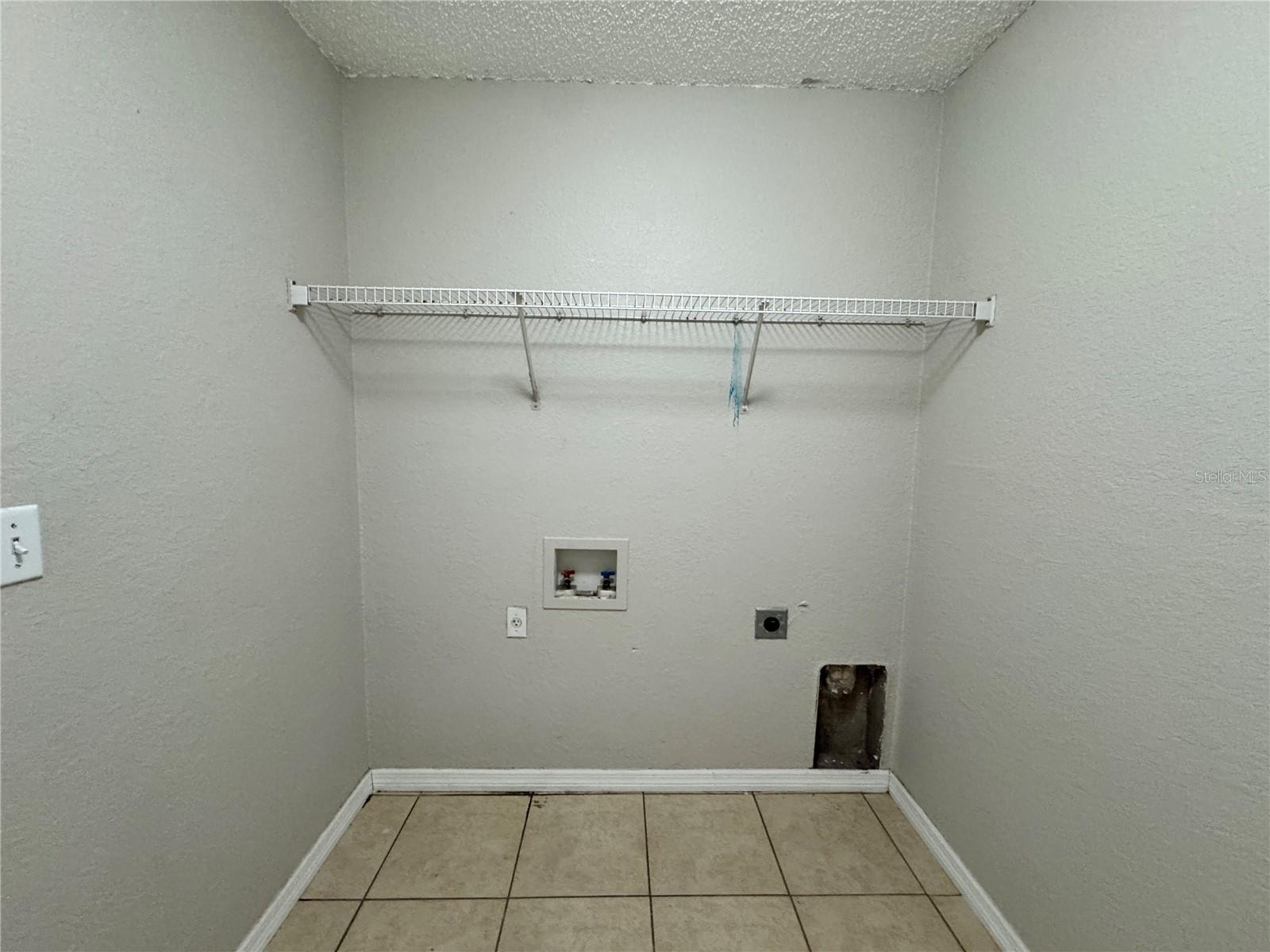 817 HIGHLAND CREST LOOP, LAKE WALES, FL, 33853