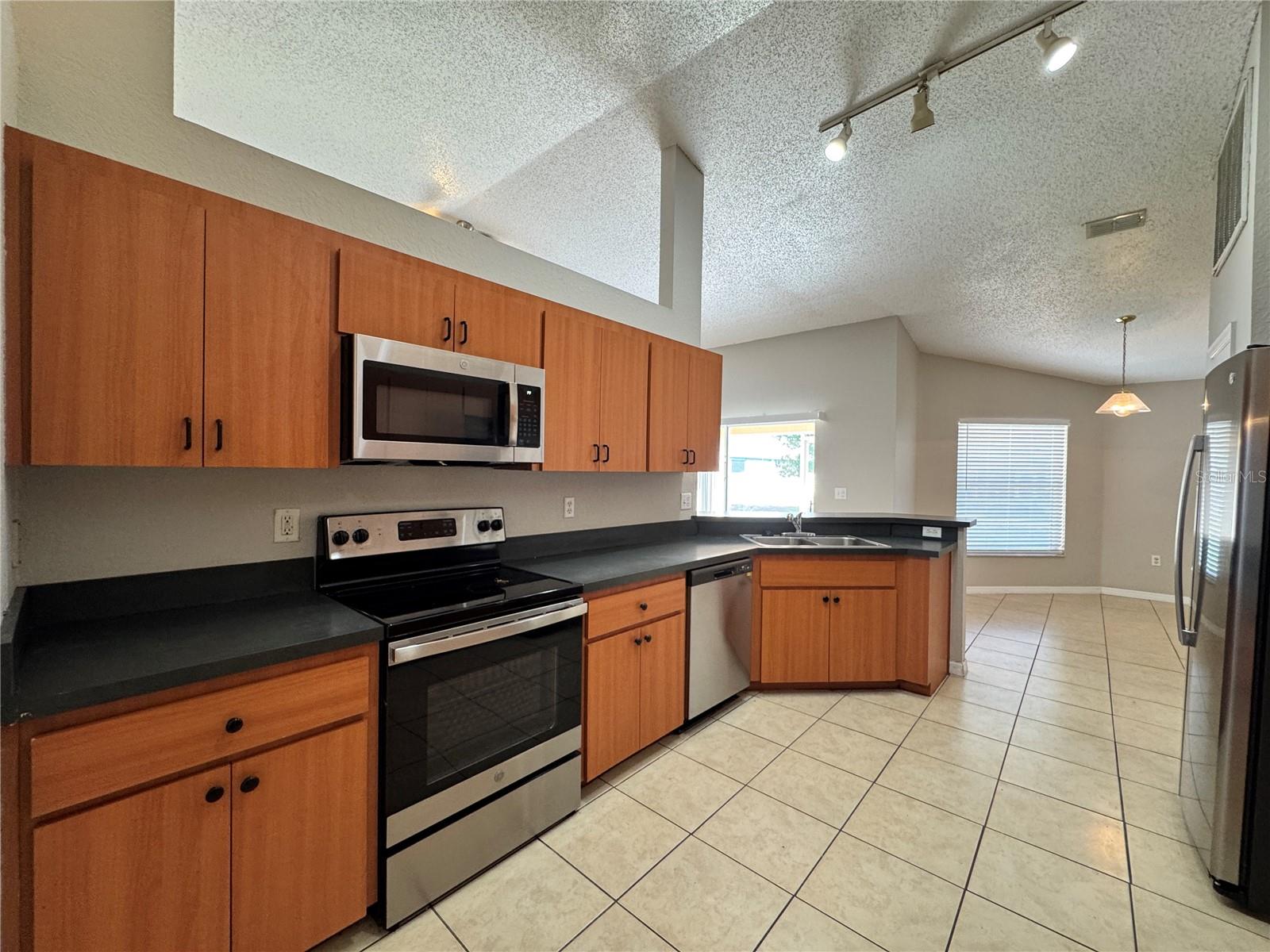 817 HIGHLAND CREST LOOP, LAKE WALES, FL, 33853
