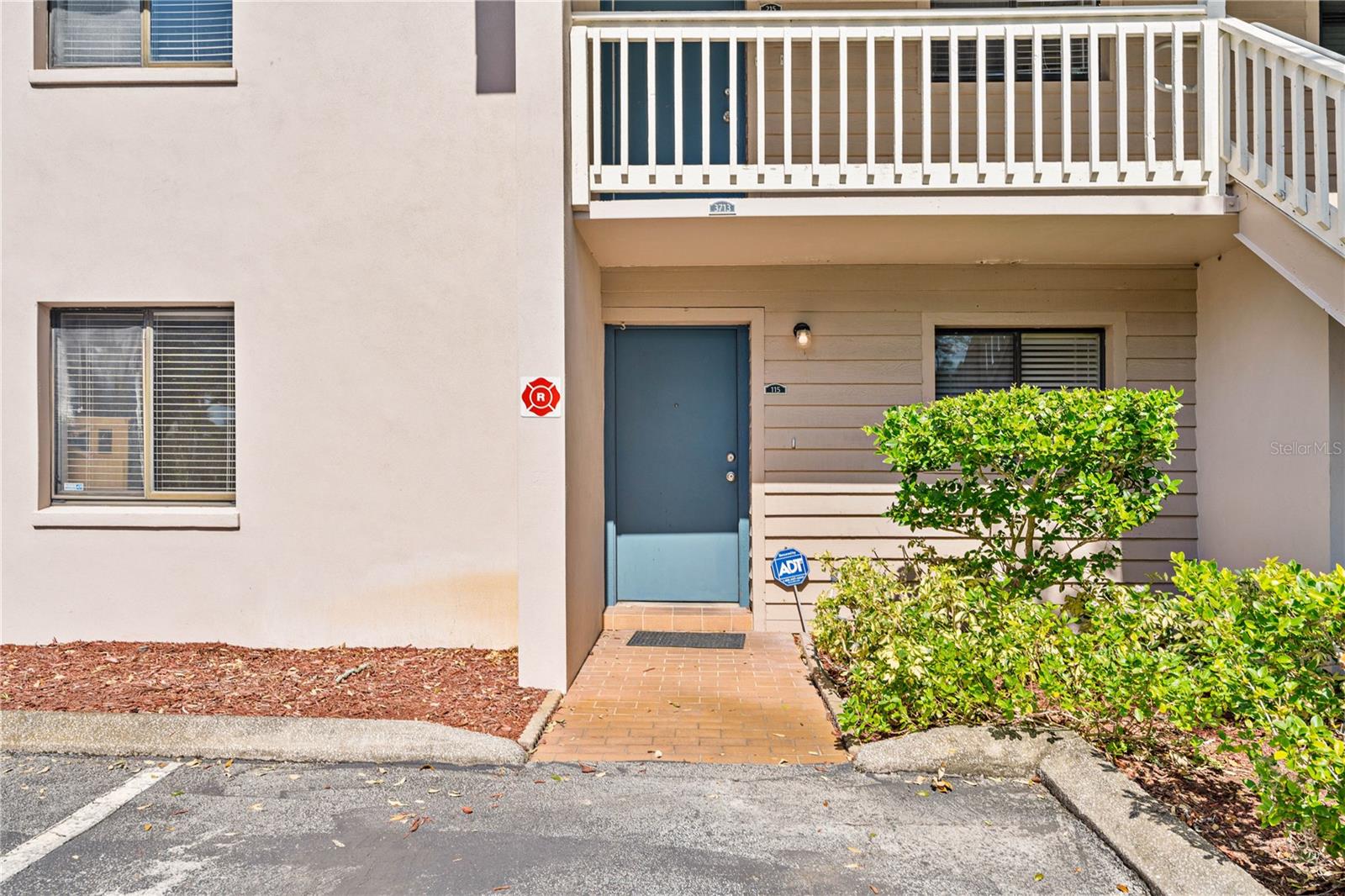 3713 CHAMPAGNE DR #115, TAMPA, FL, 33618