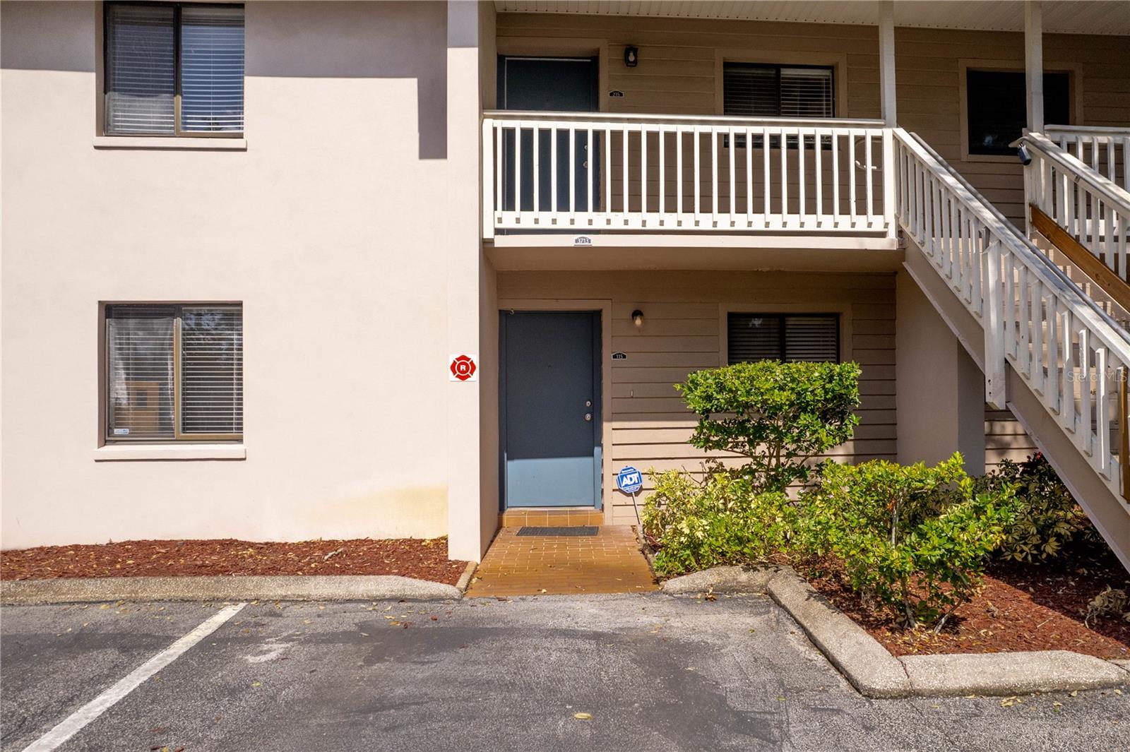3713 CHAMPAGNE DR #115, TAMPA, FL, 33618