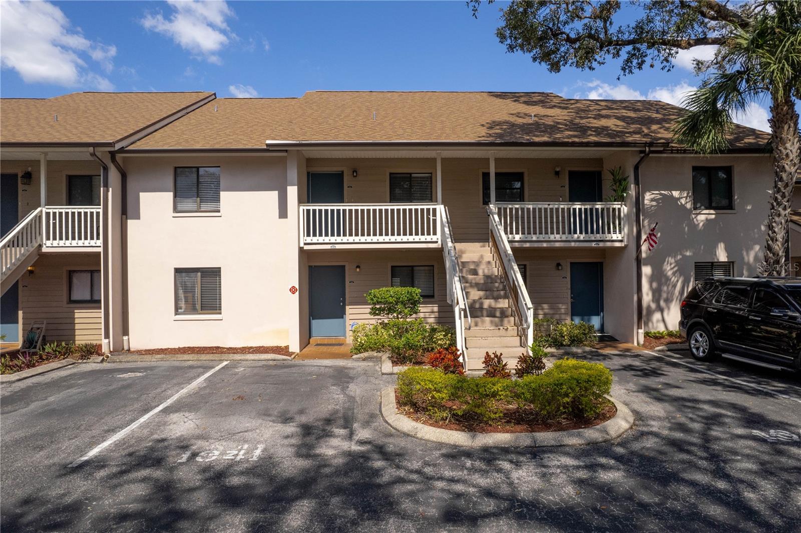 3713 CHAMPAGNE DR #115, TAMPA, FL, 33618