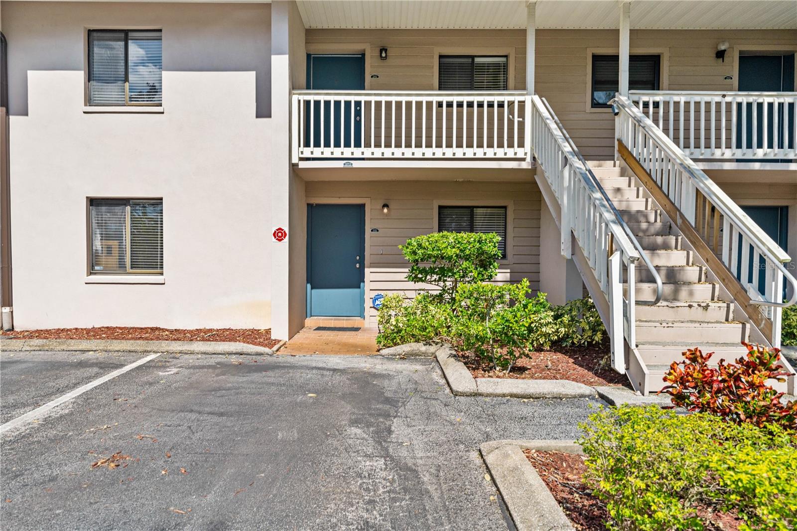 3713 CHAMPAGNE DR #115, TAMPA, FL, 33618