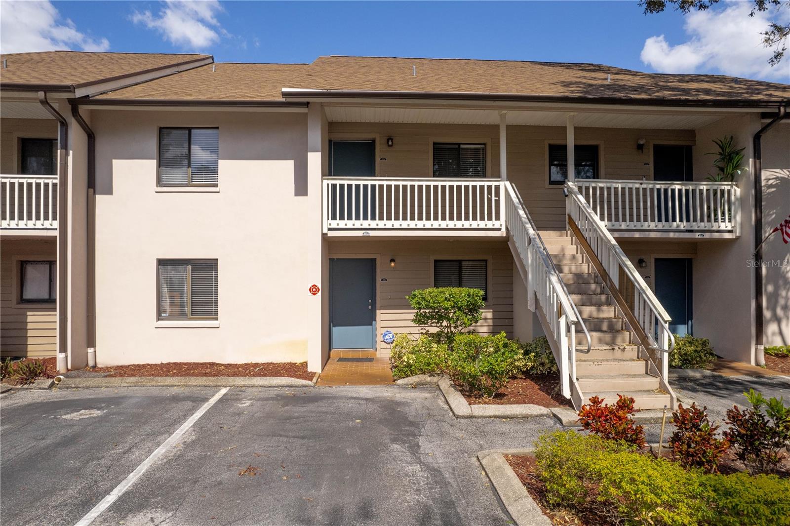 3713 CHAMPAGNE DR #115, TAMPA, FL, 33618