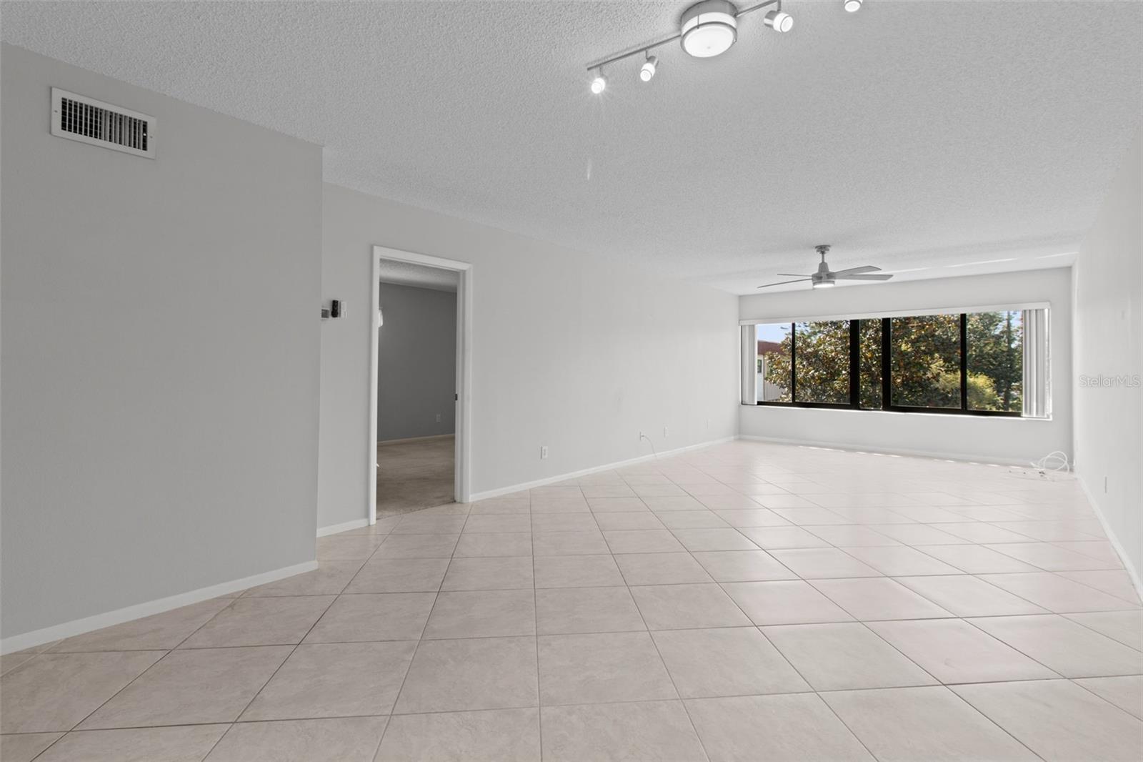 1750 BELLEAIR FOREST DR #B5, BELLEAIR, FL, 33756