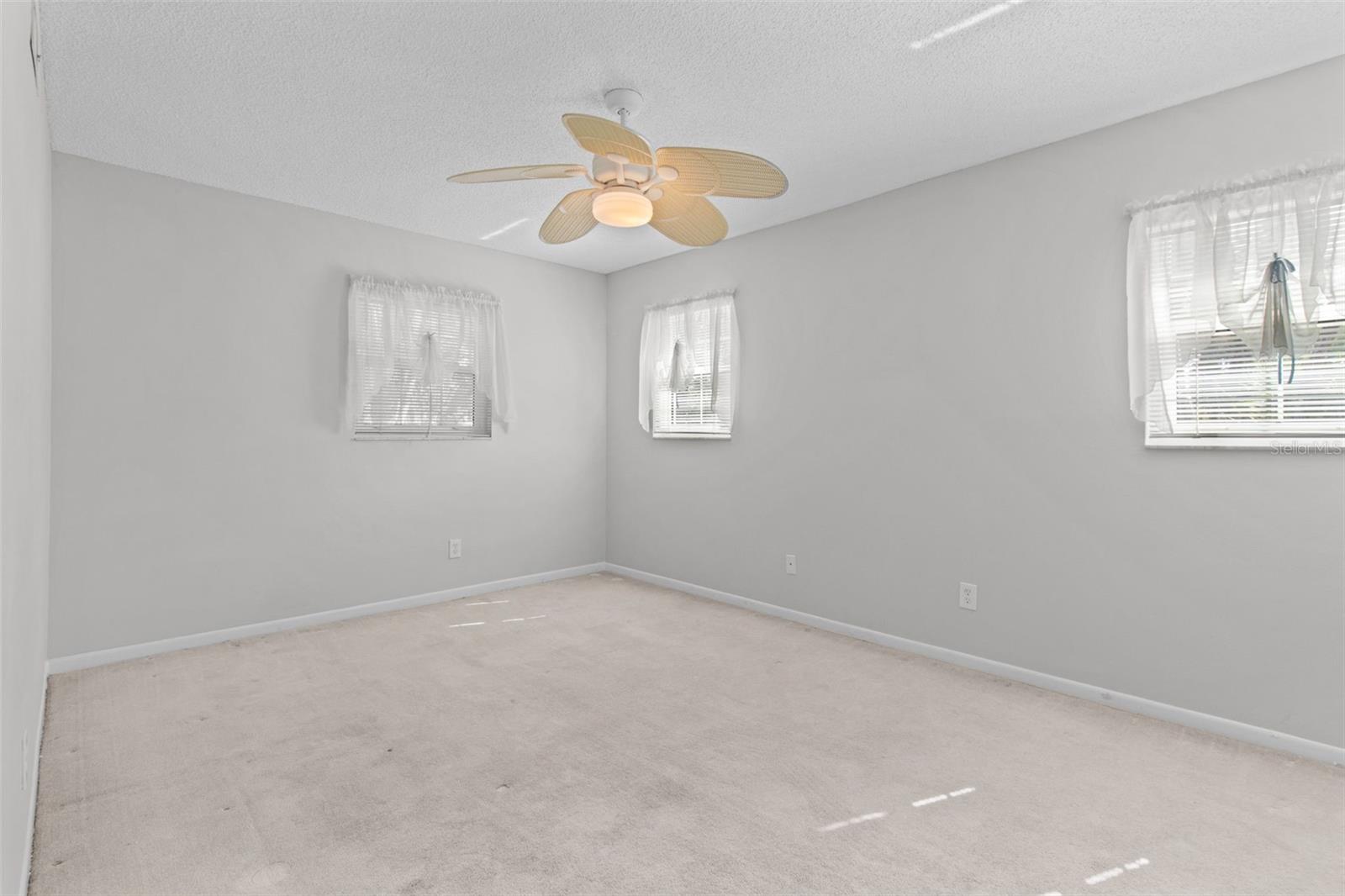 1750 BELLEAIR FOREST DR #B5, BELLEAIR, FL, 33756
