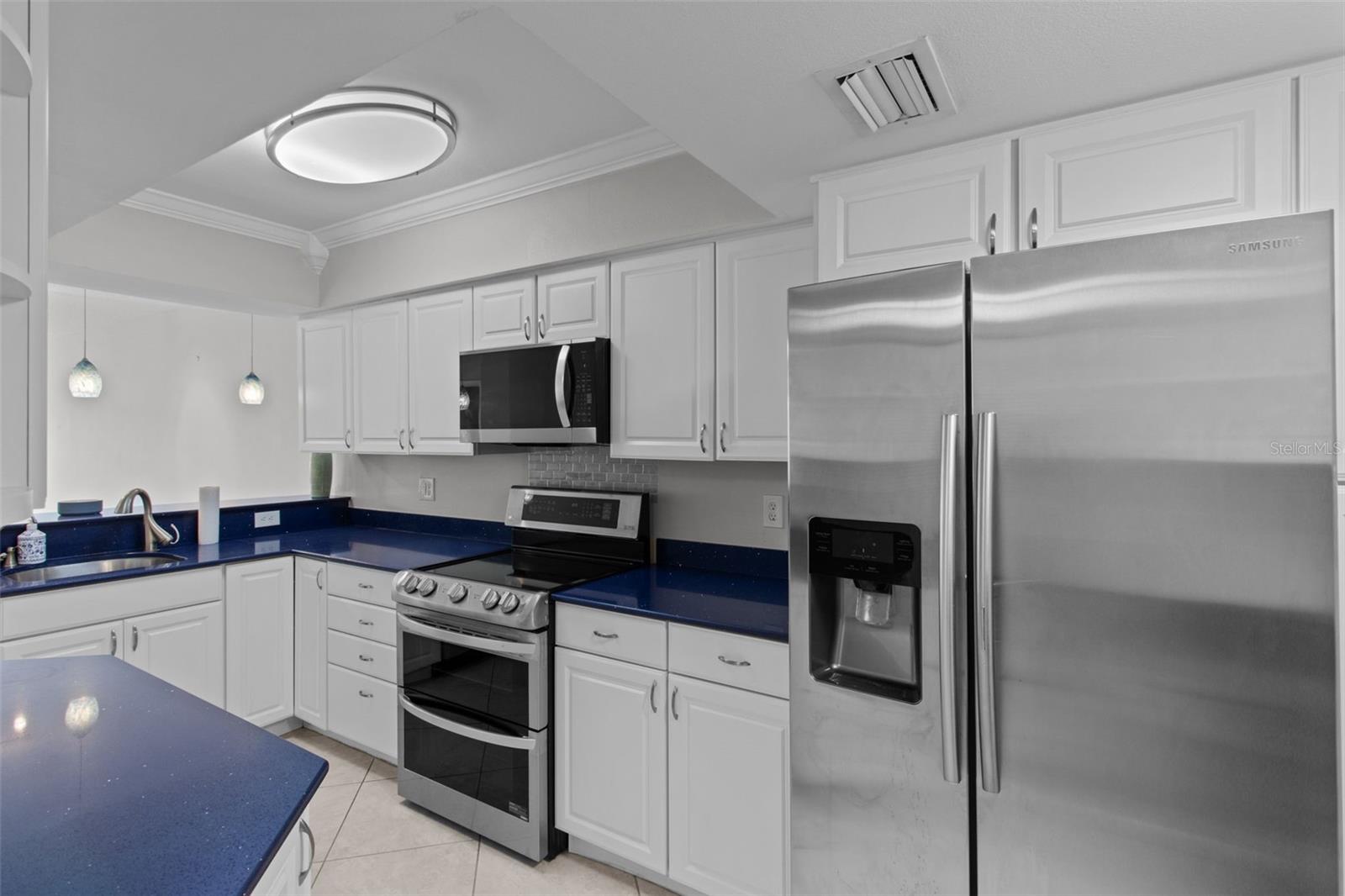 1750 BELLEAIR FOREST DR #B5, BELLEAIR, FL, 33756