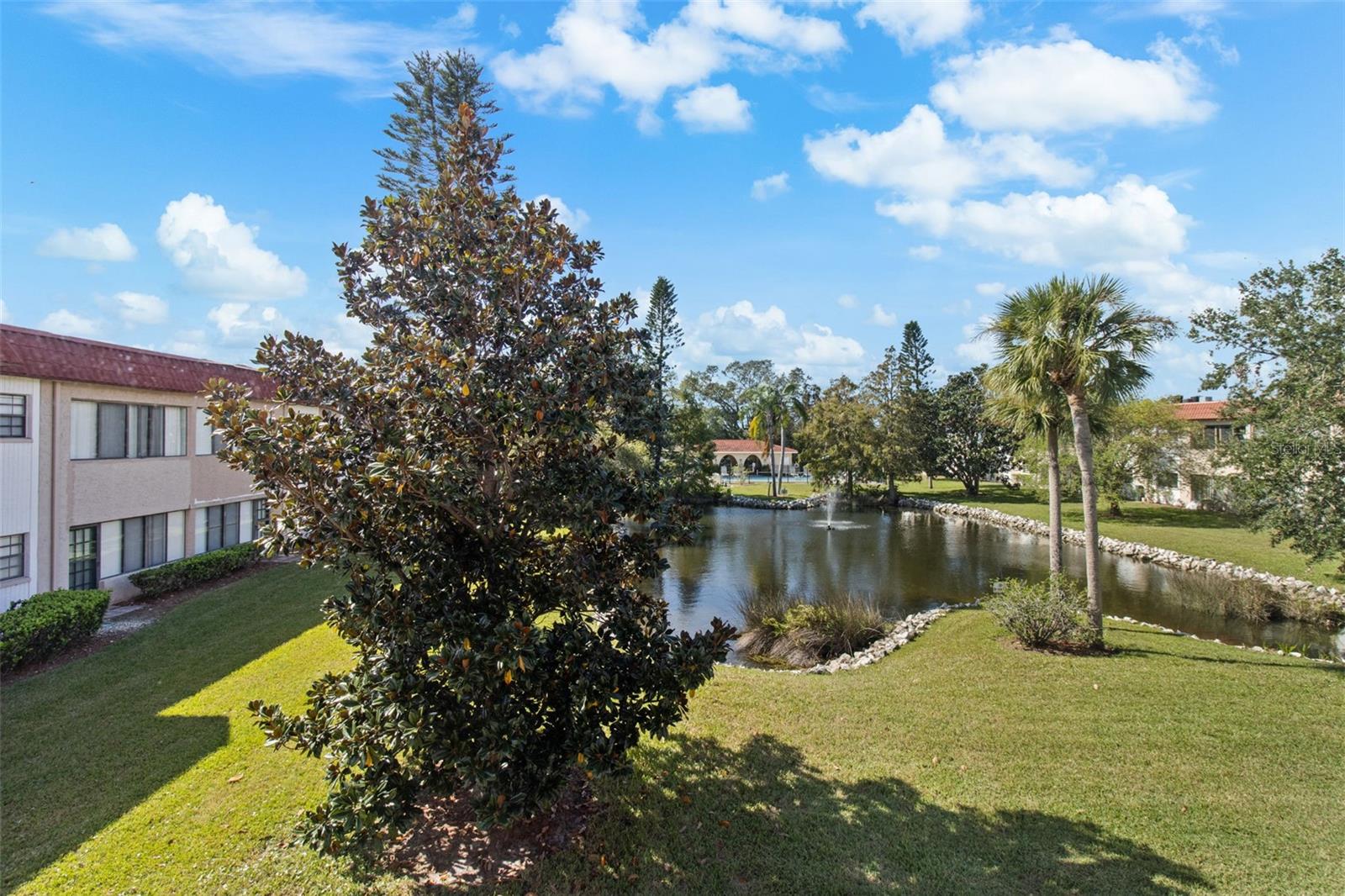 1750 BELLEAIR FOREST DR #B5, BELLEAIR, FL, 33756